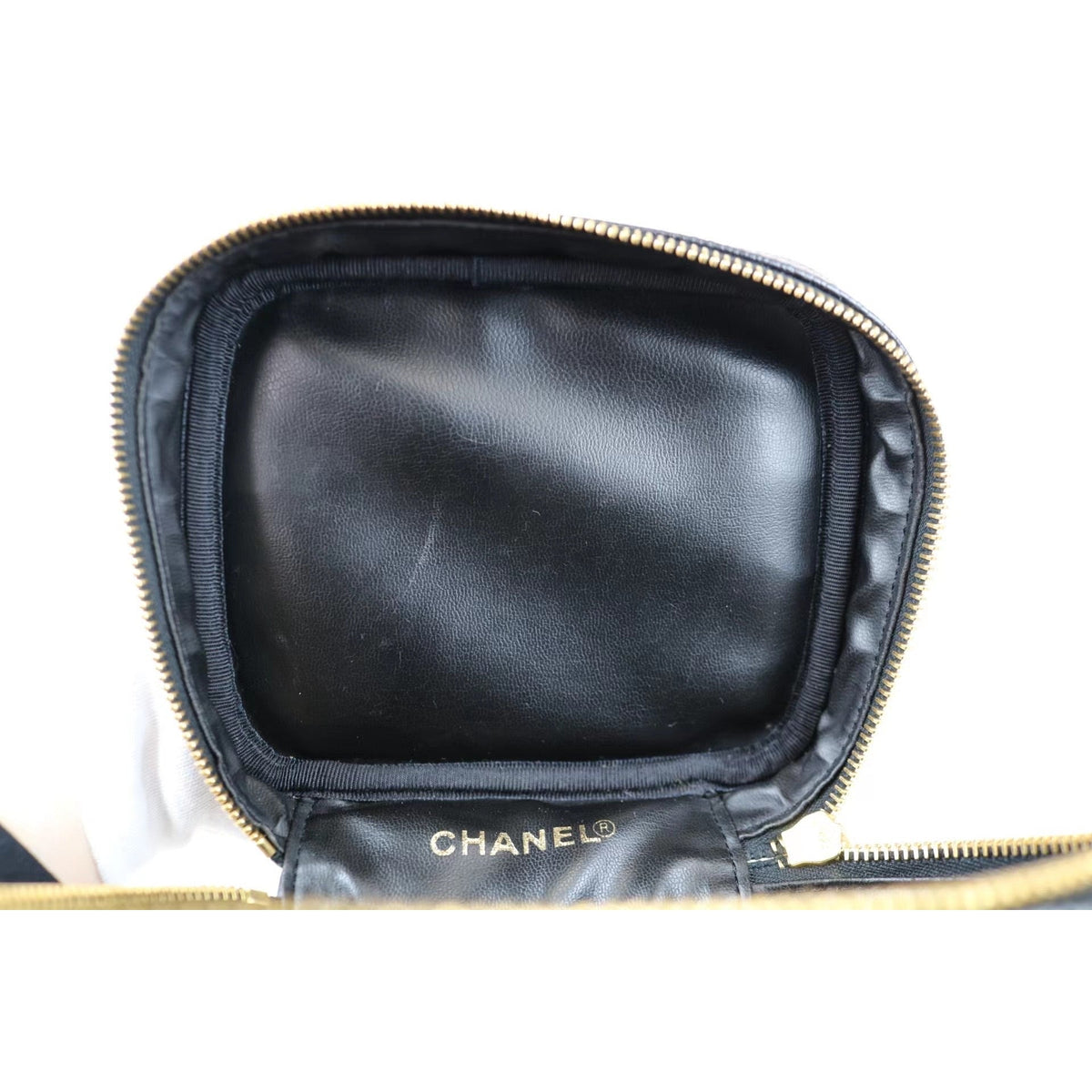 Rank A ｜ CHANEL Caviar Skin Vanity Handbag ｜012010
