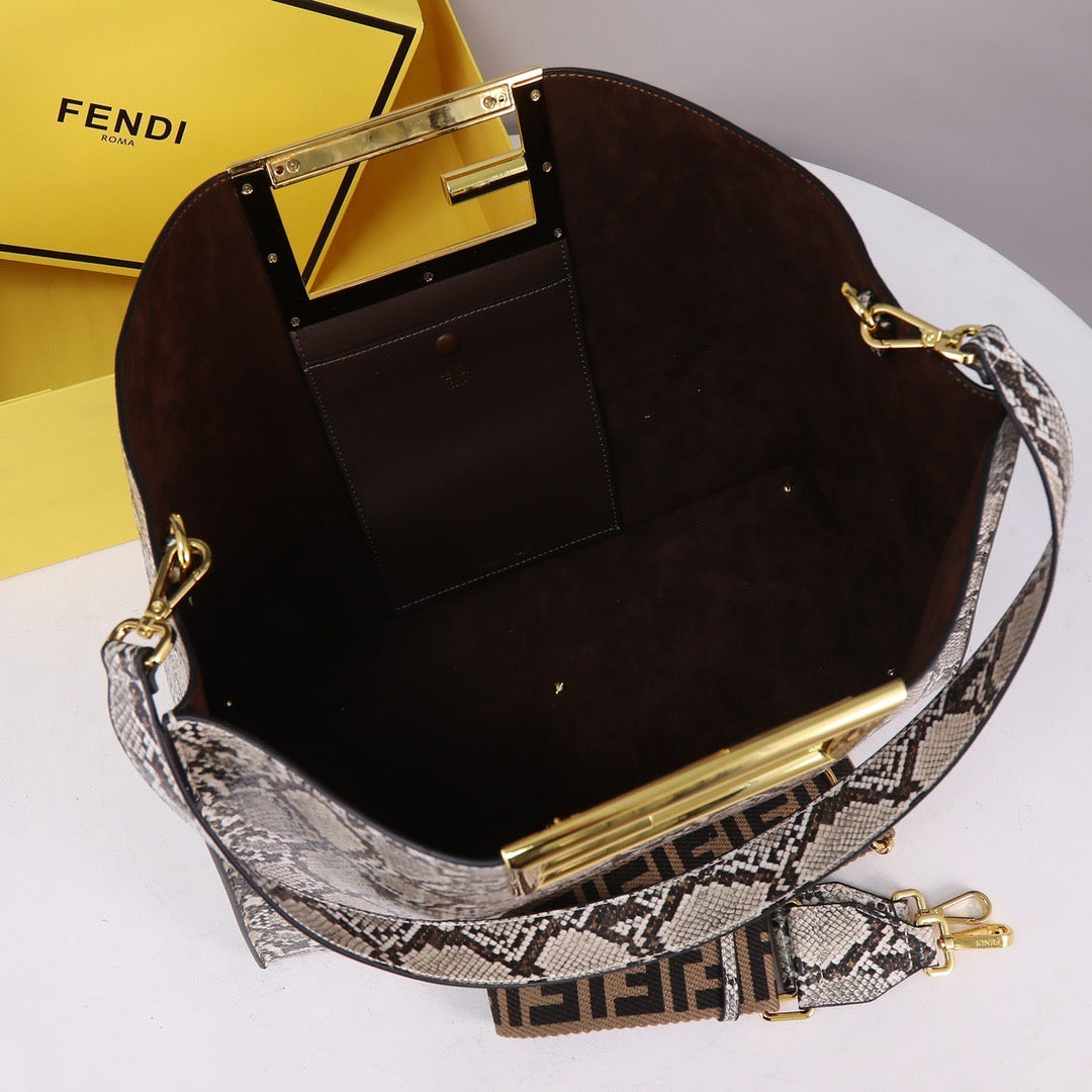 FF181 Leather Large Shoulder Bag / 15.7x7.1x11.8inch
