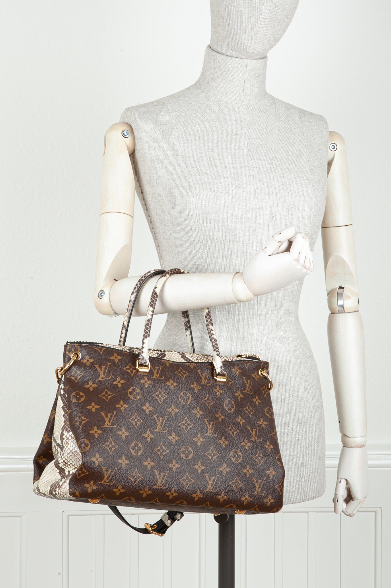 LOUIS VUITTON Pallas Tote MNG Python