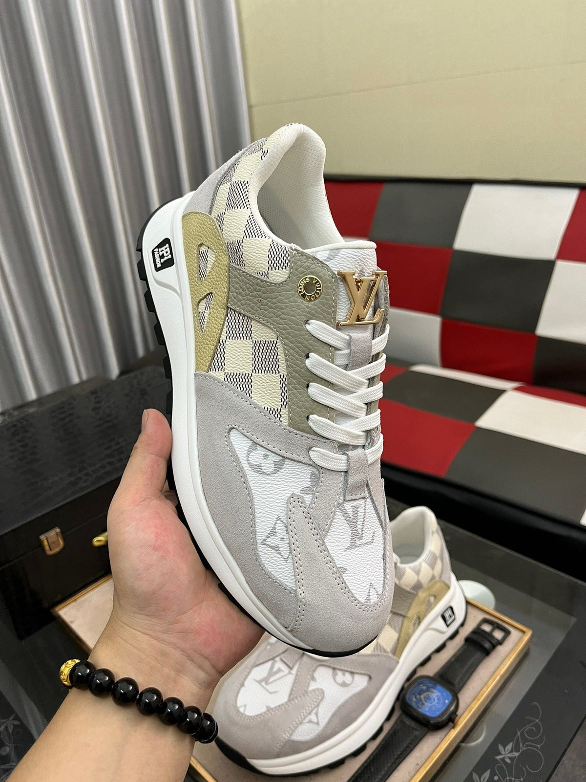 MSE082 LV Men's Sneakers / Size5-11