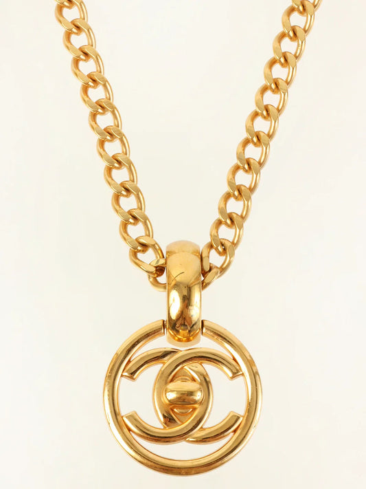 CHANEL 1997 Made Circle Turn-Lock Chain Necklace
