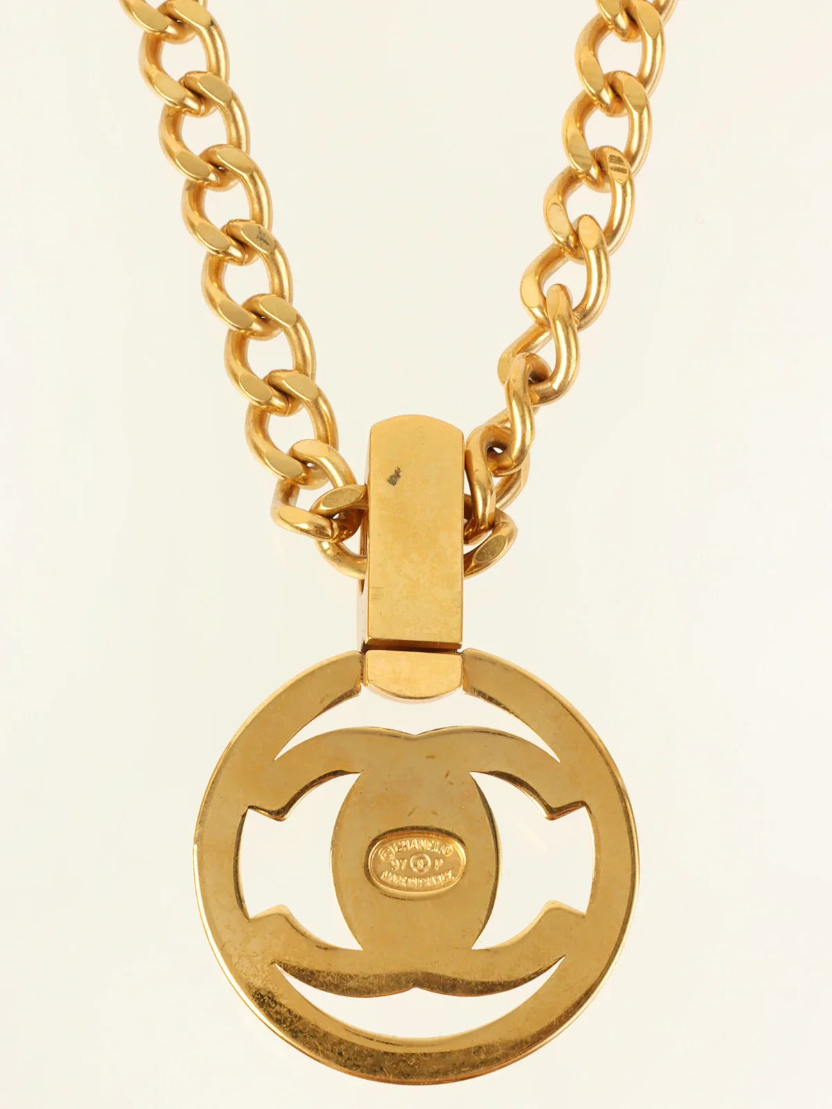 CHANEL 1997 Made Circle Turn-Lock Chain Necklace