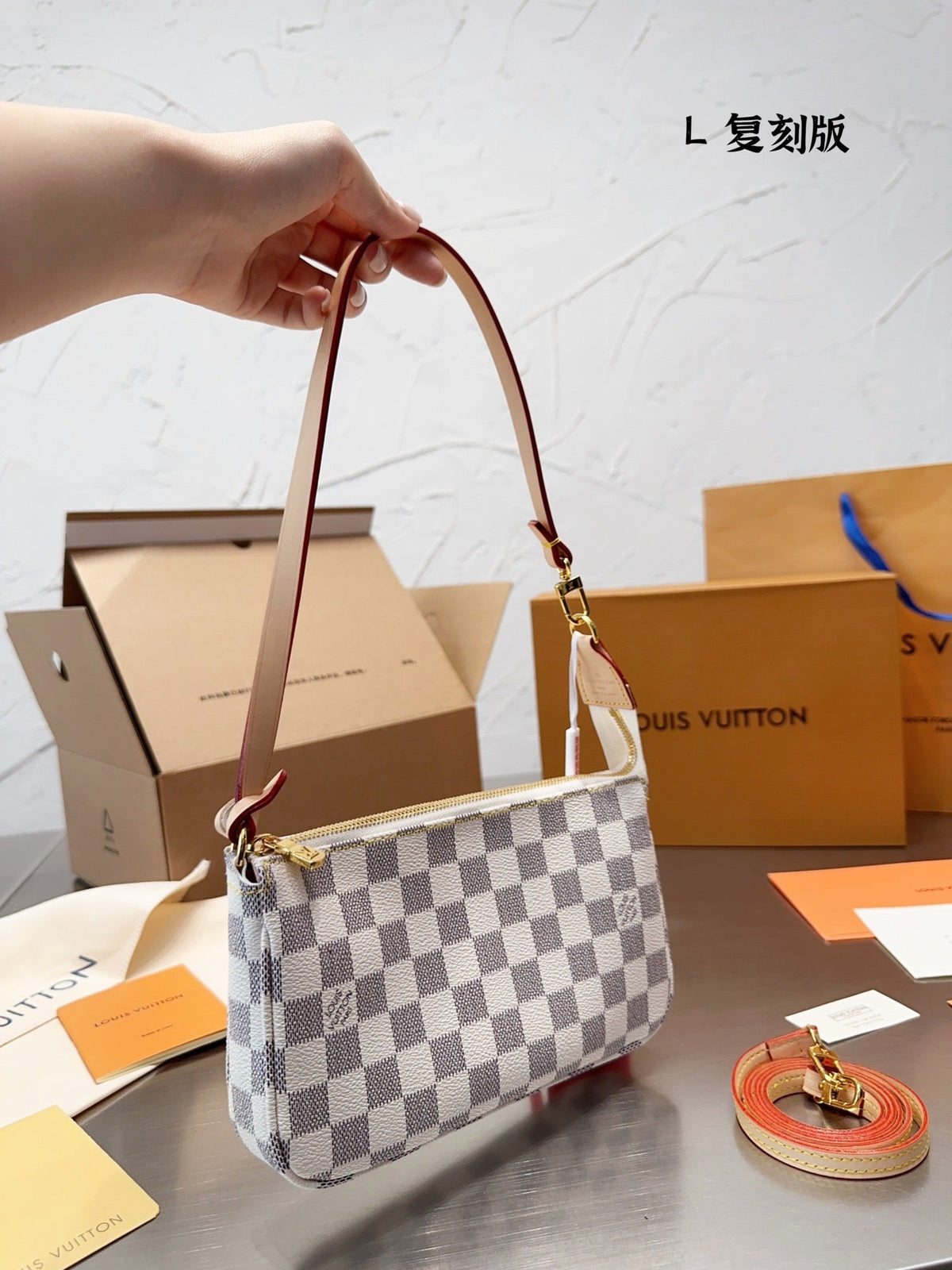 LB838 Damier Azur Pochette / 9x5.1x1.2inch