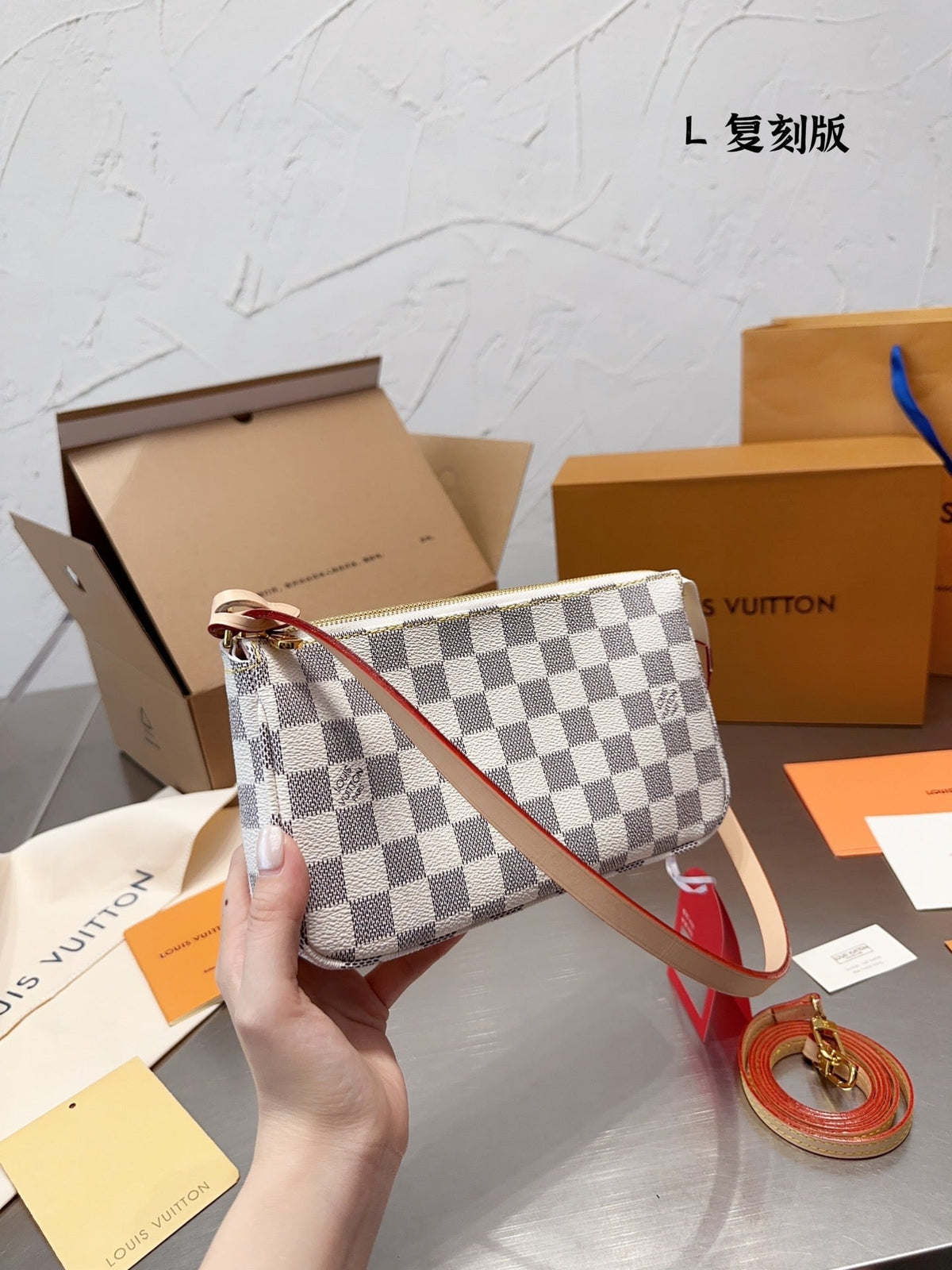 LB838 Damier Azur Pochette / 9x5.1x1.2inch