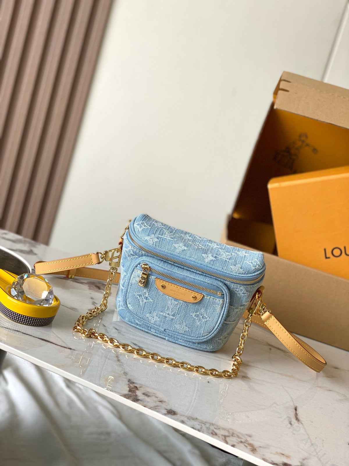 LB1186 Mini Bumbag / HIGHEST QUALITY VERSION /  6.7 x 4.7 x 3.7 inches