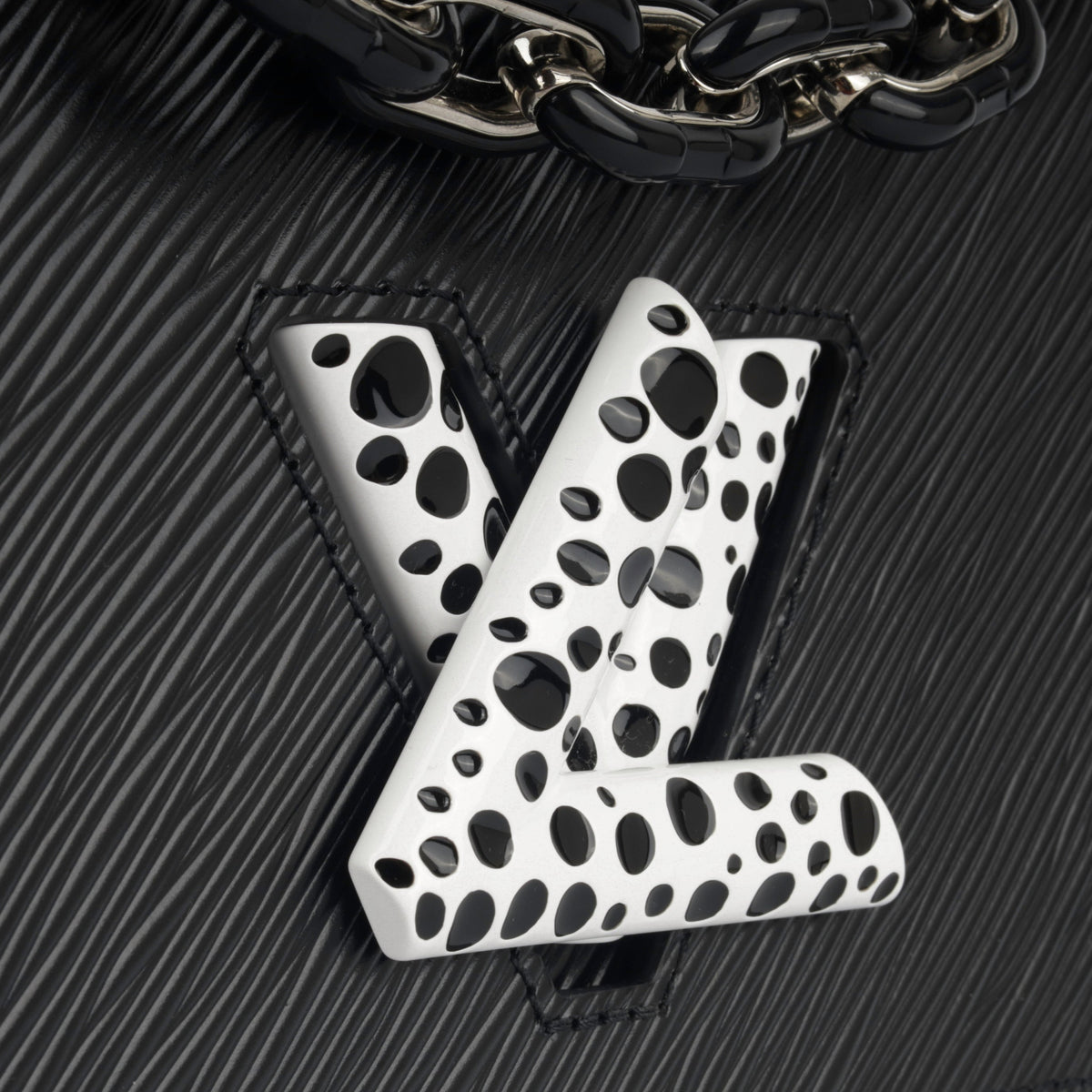 Twist MM -  Kusama Dots