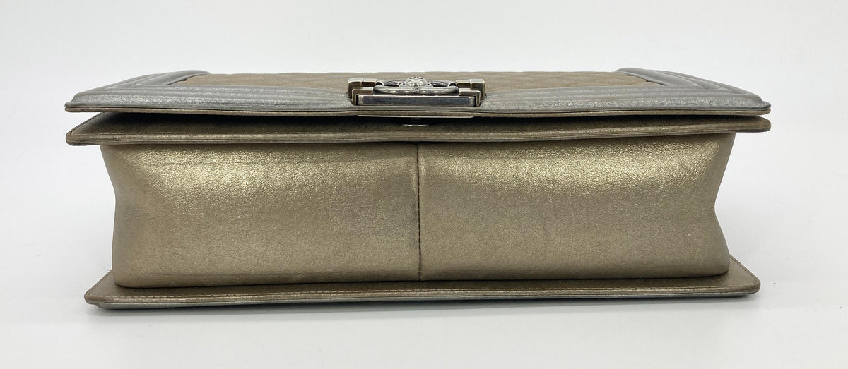 Top Quality Chanel Gold Silver Leather Medium Boy Bag Classic New