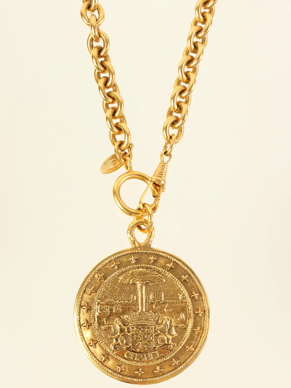 Top Quality Chanel Medal Necklace Gold
