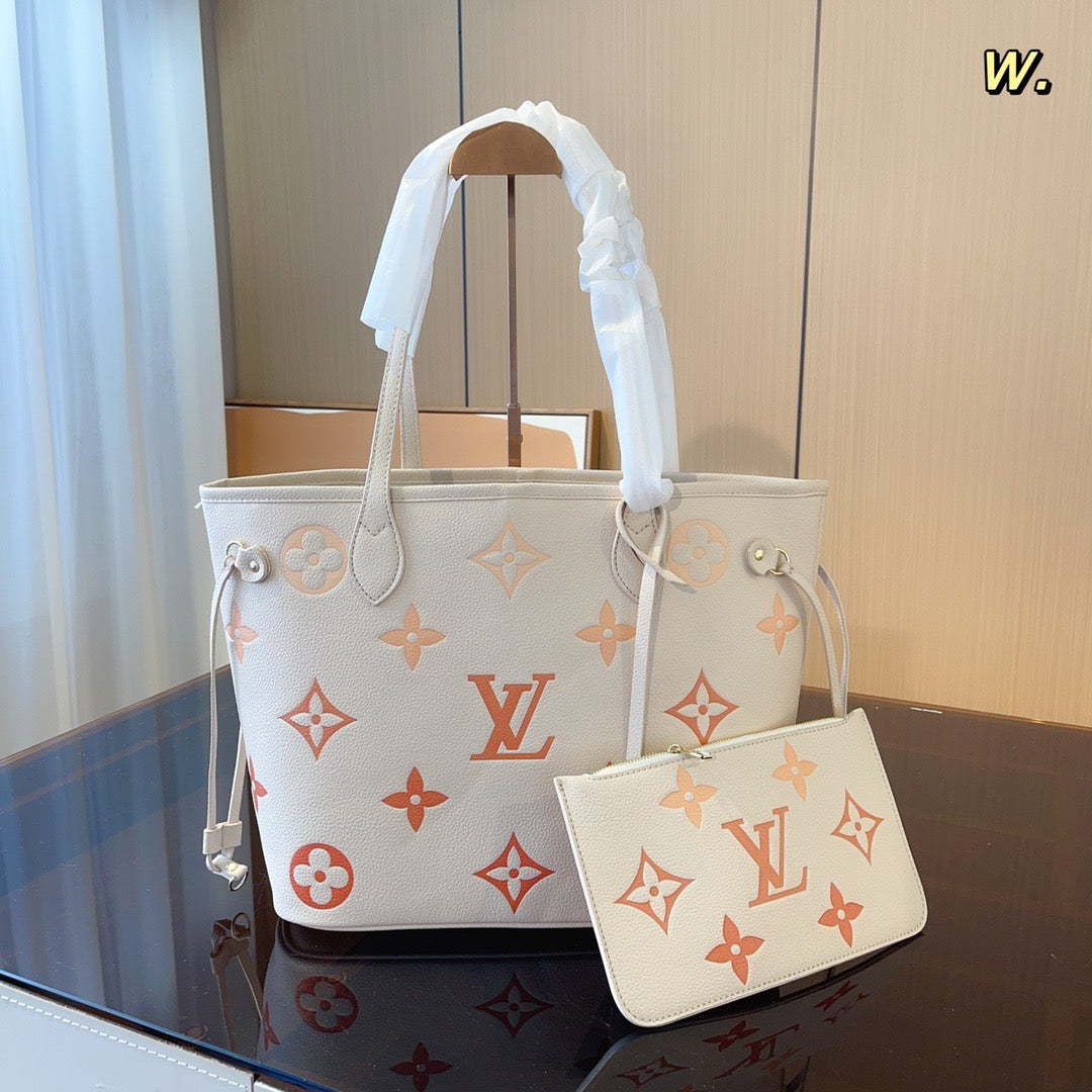 LB812 Neverfull MM / 12.2 x 11 x 5.5 inches