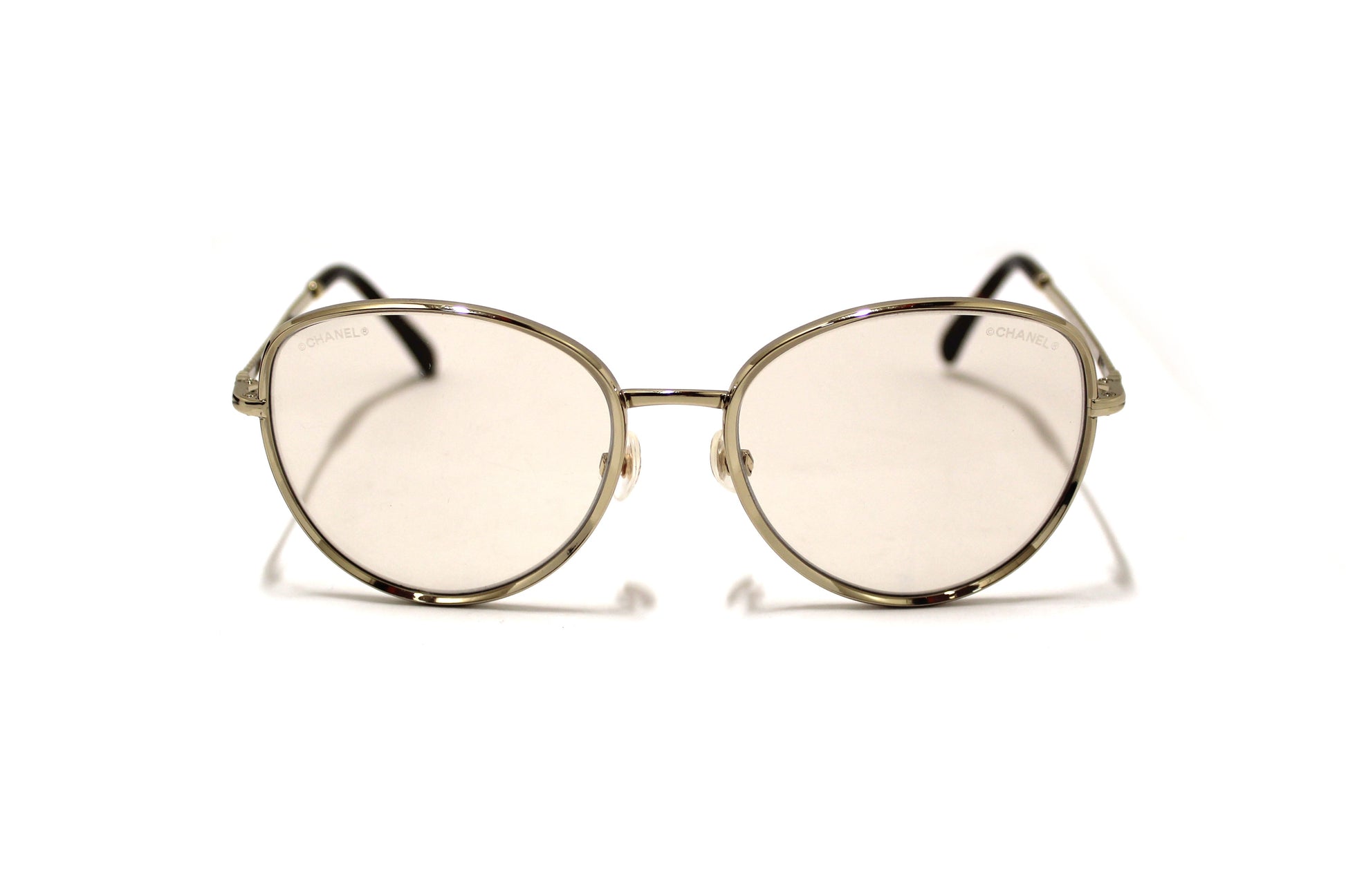 Chanel Light Gold-Tone Chain Oversize Sunglasses | Italystation.com