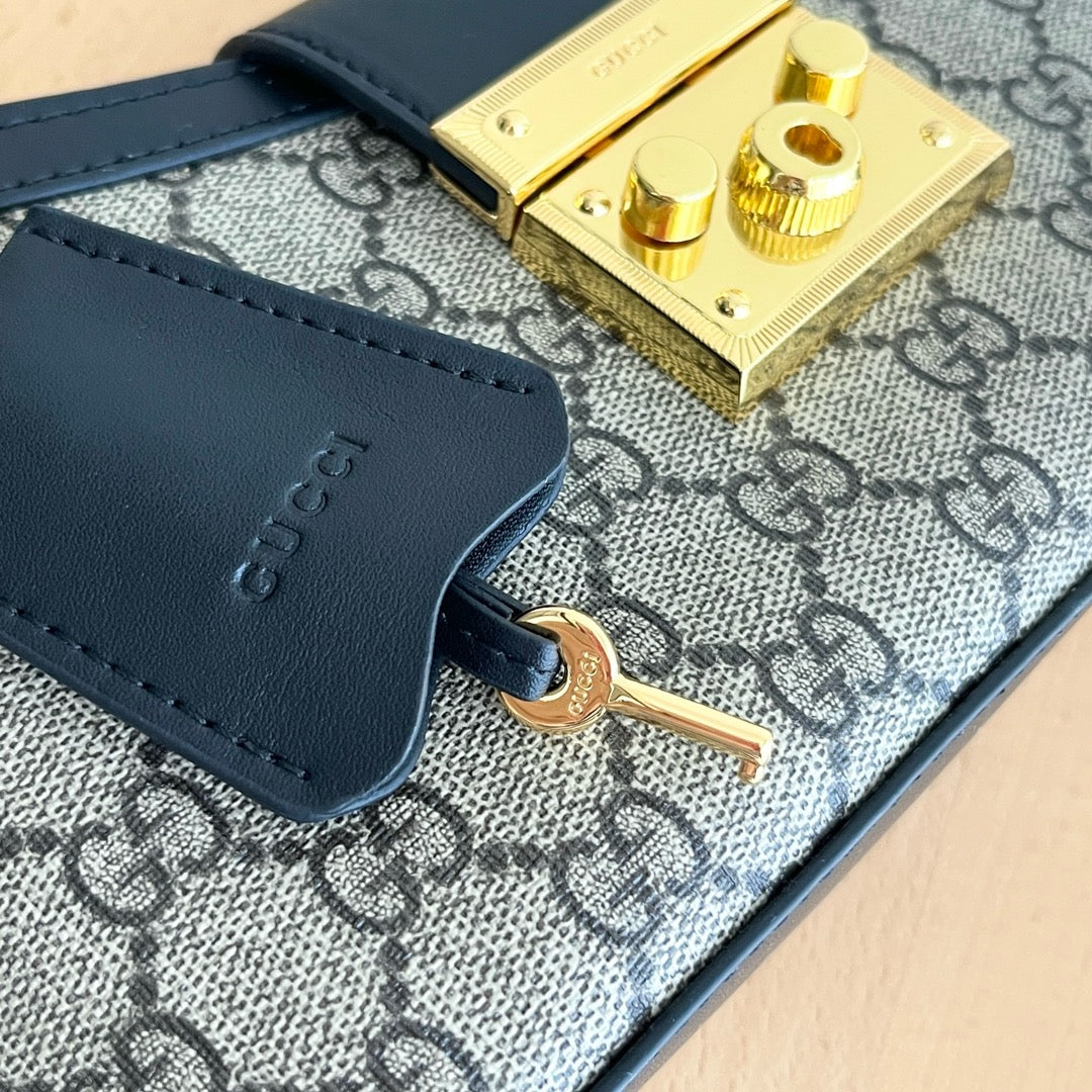 GC699 Padlock GG Small Shoulder Bag / 10.6x5.5x2.3inch