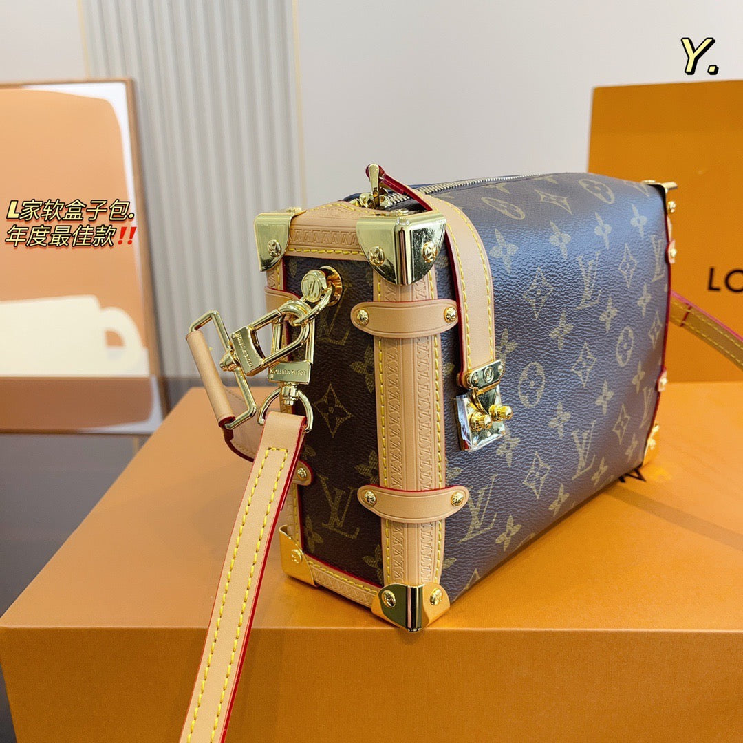LB810 Side Trunk /  8.3 x 5.5 x 2.4 inches