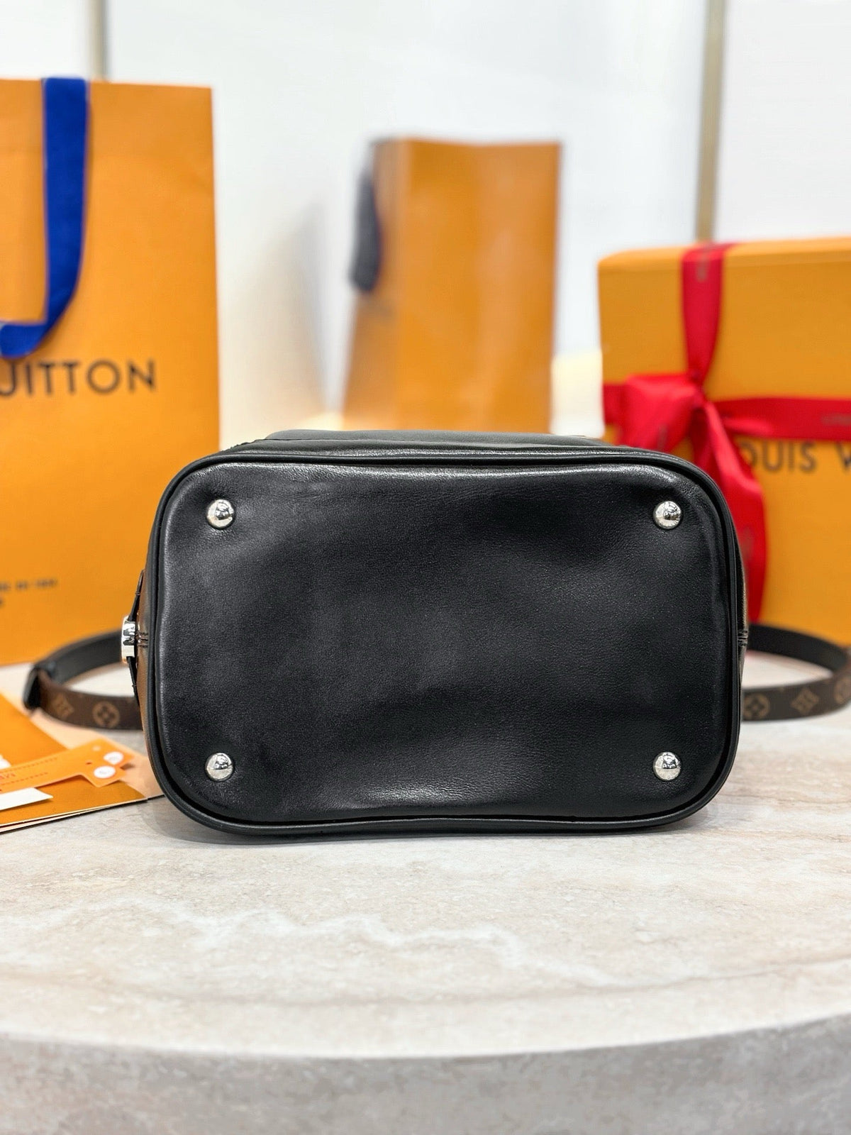 LB1281 Noé Cargo / 8.7 x 9.4 x 6.3 inches / HIGHEST QUALITY VERSION