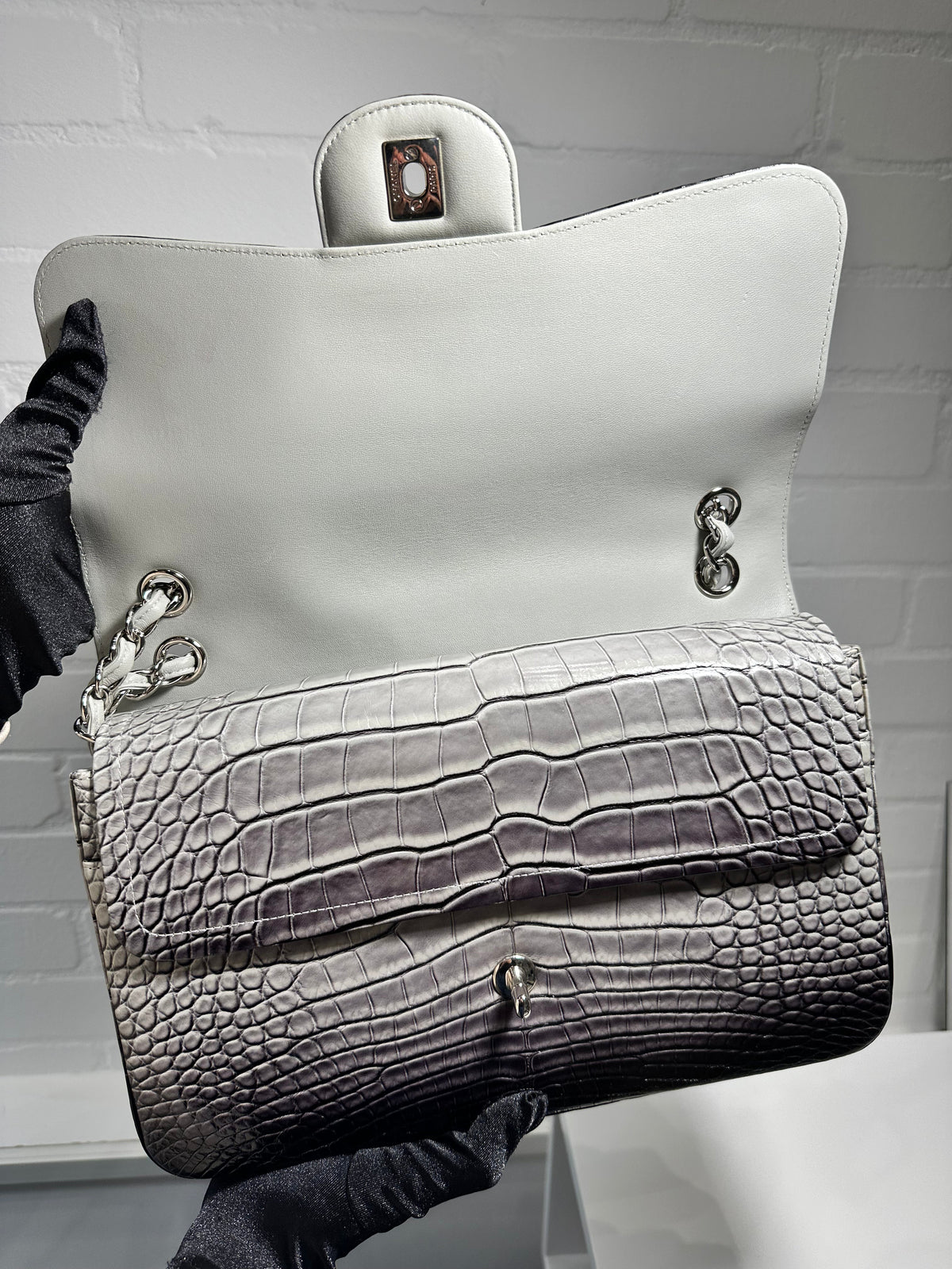 Double Flap Jumbo Ombre Grey Exotic
