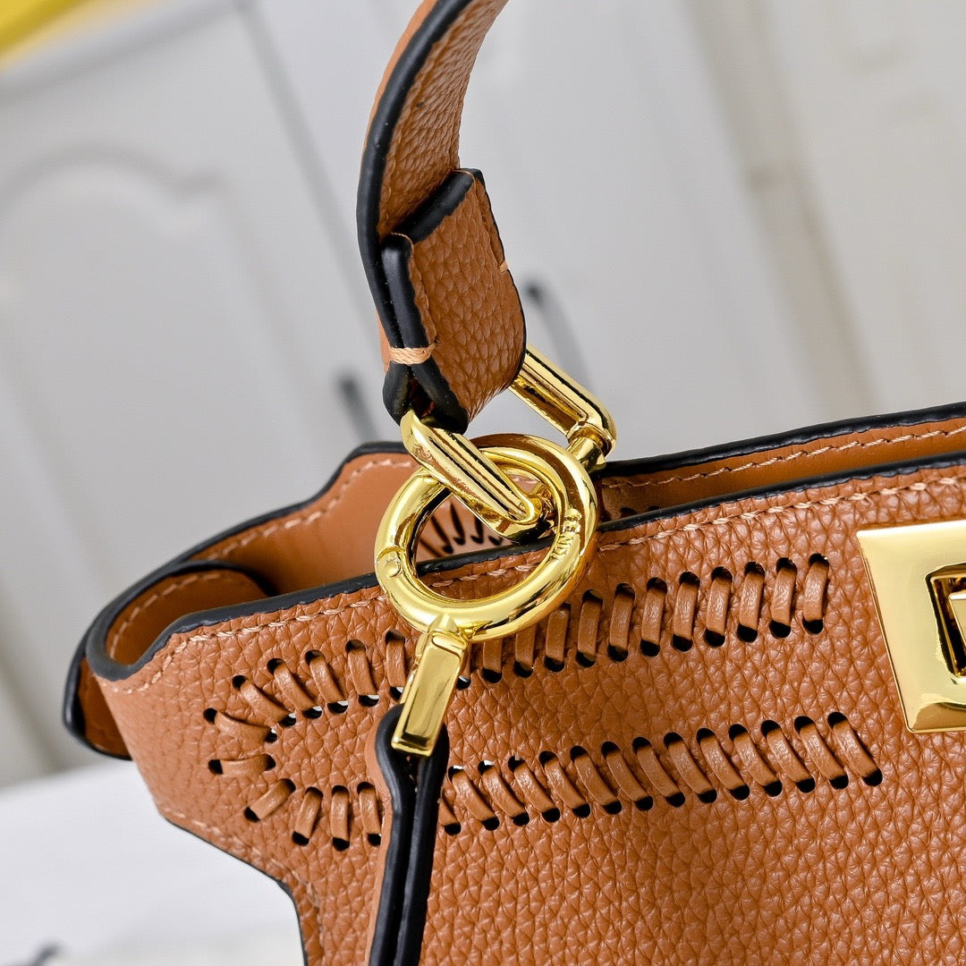 FF305 Peekaboo ISeeU Small / 10.6x5.9x2.3inch