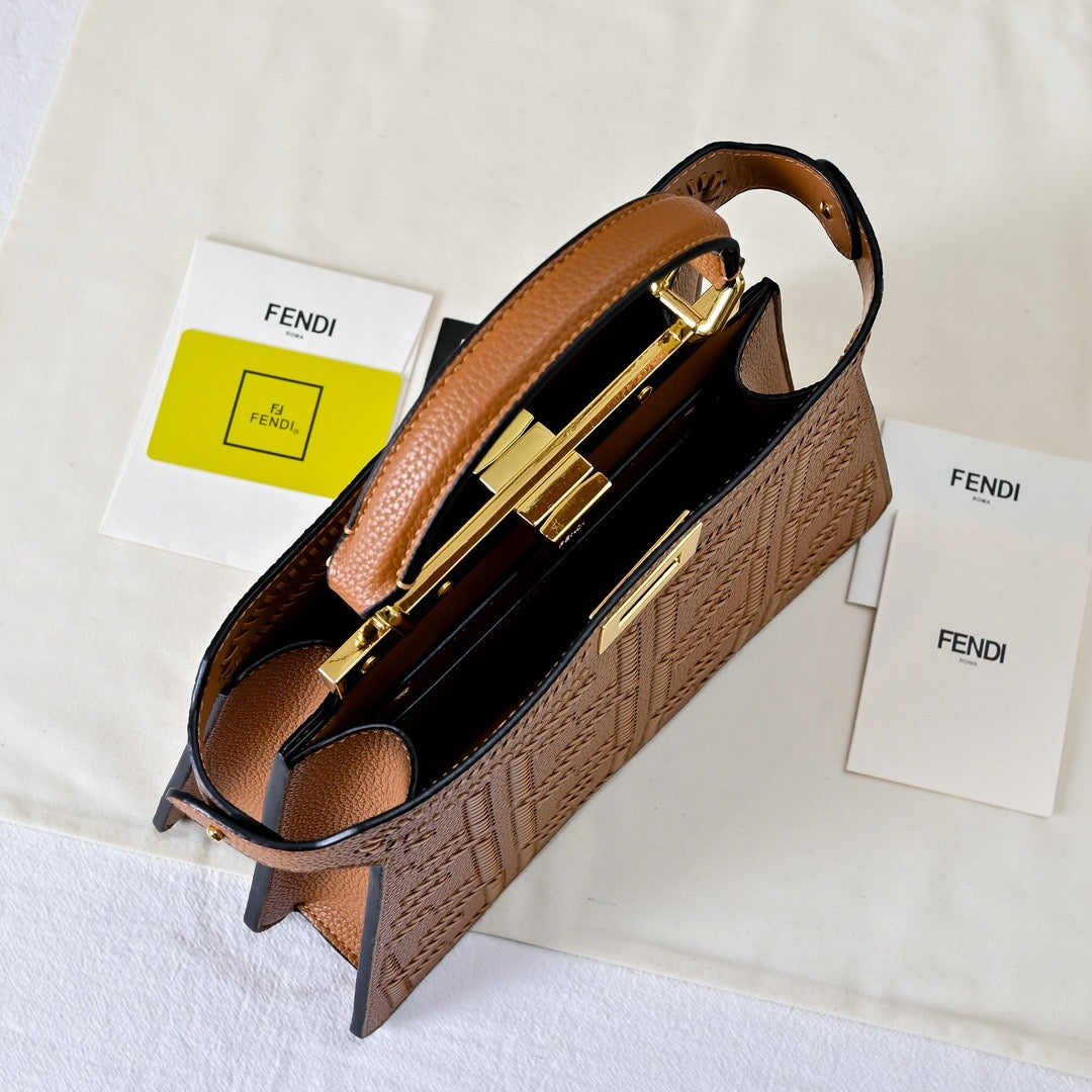FF305 Peekaboo ISeeU Small / 10.6x5.9x2.3inch