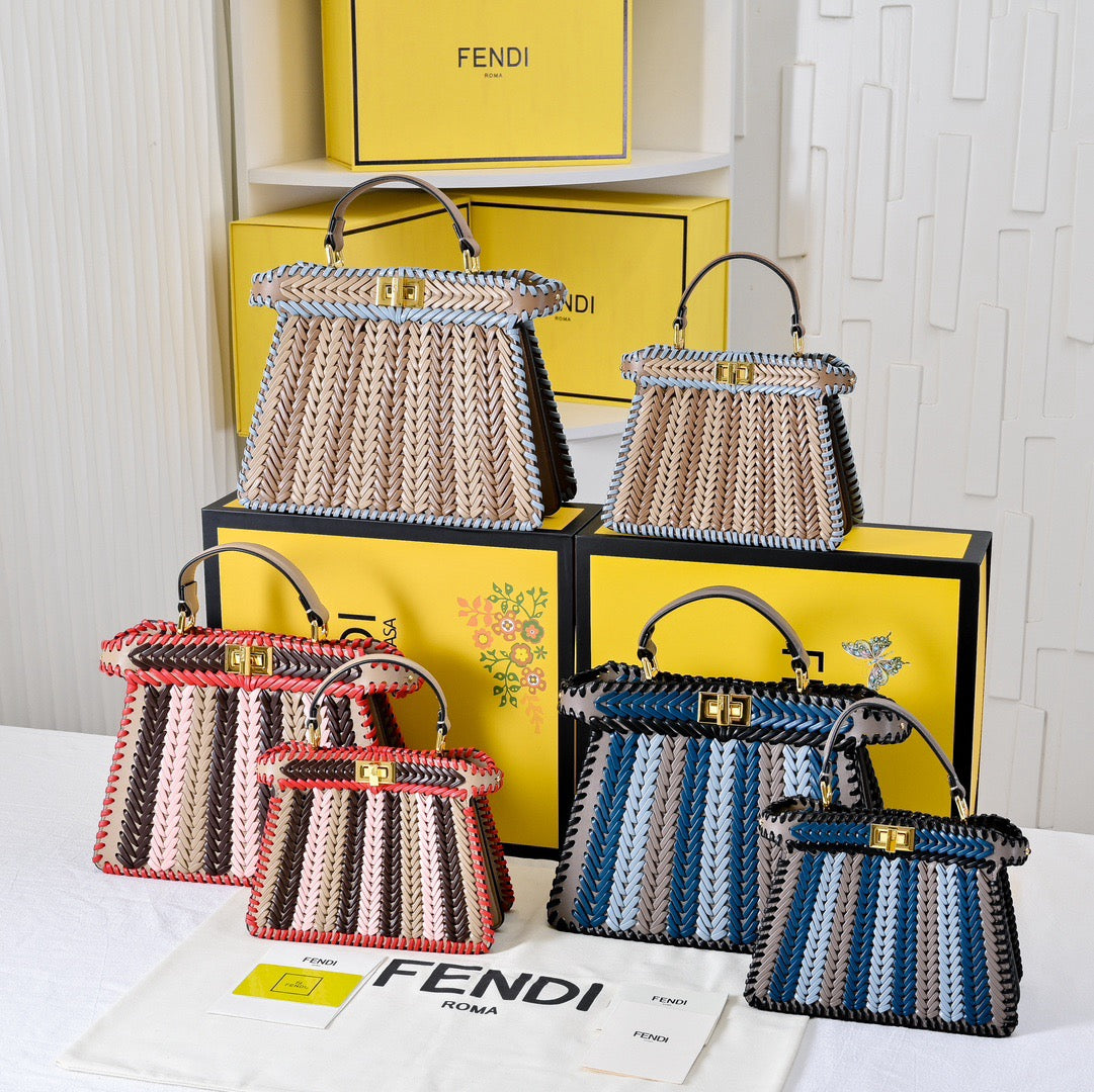 FF306 Peekaboo ISeeU Small/Medium