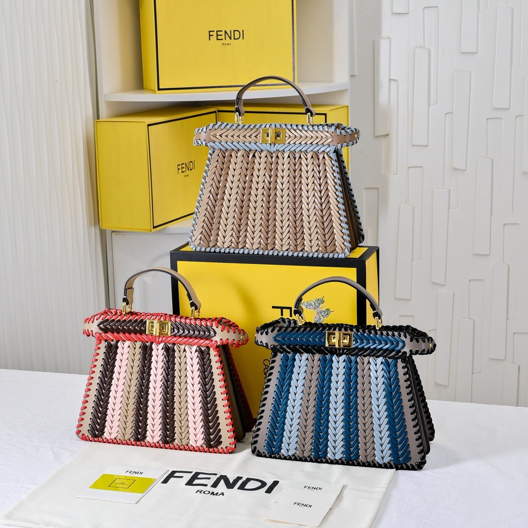 FF307 Peekaboo ISeeU Small/Medium
