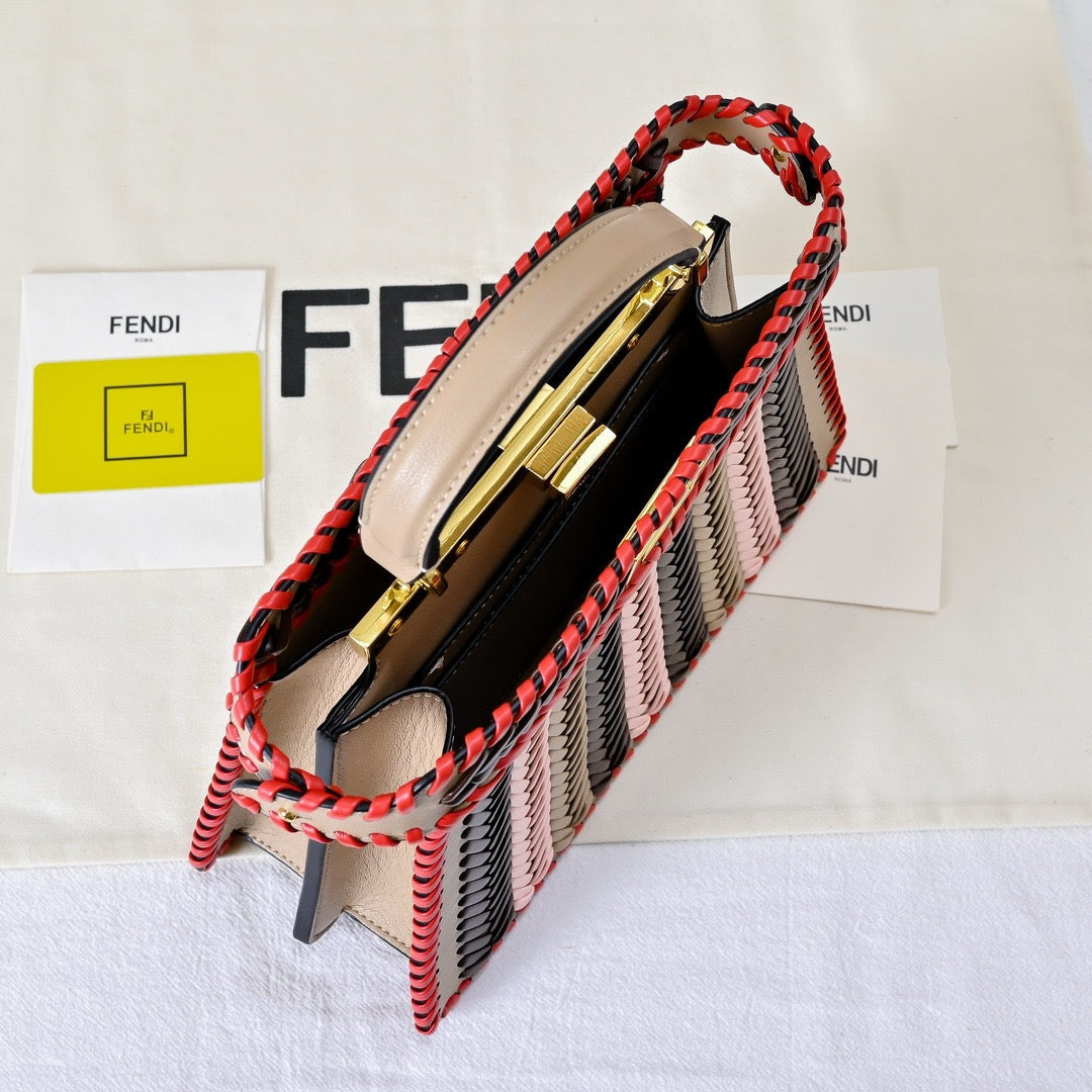 FF306 Peekaboo ISeeU Small/Medium