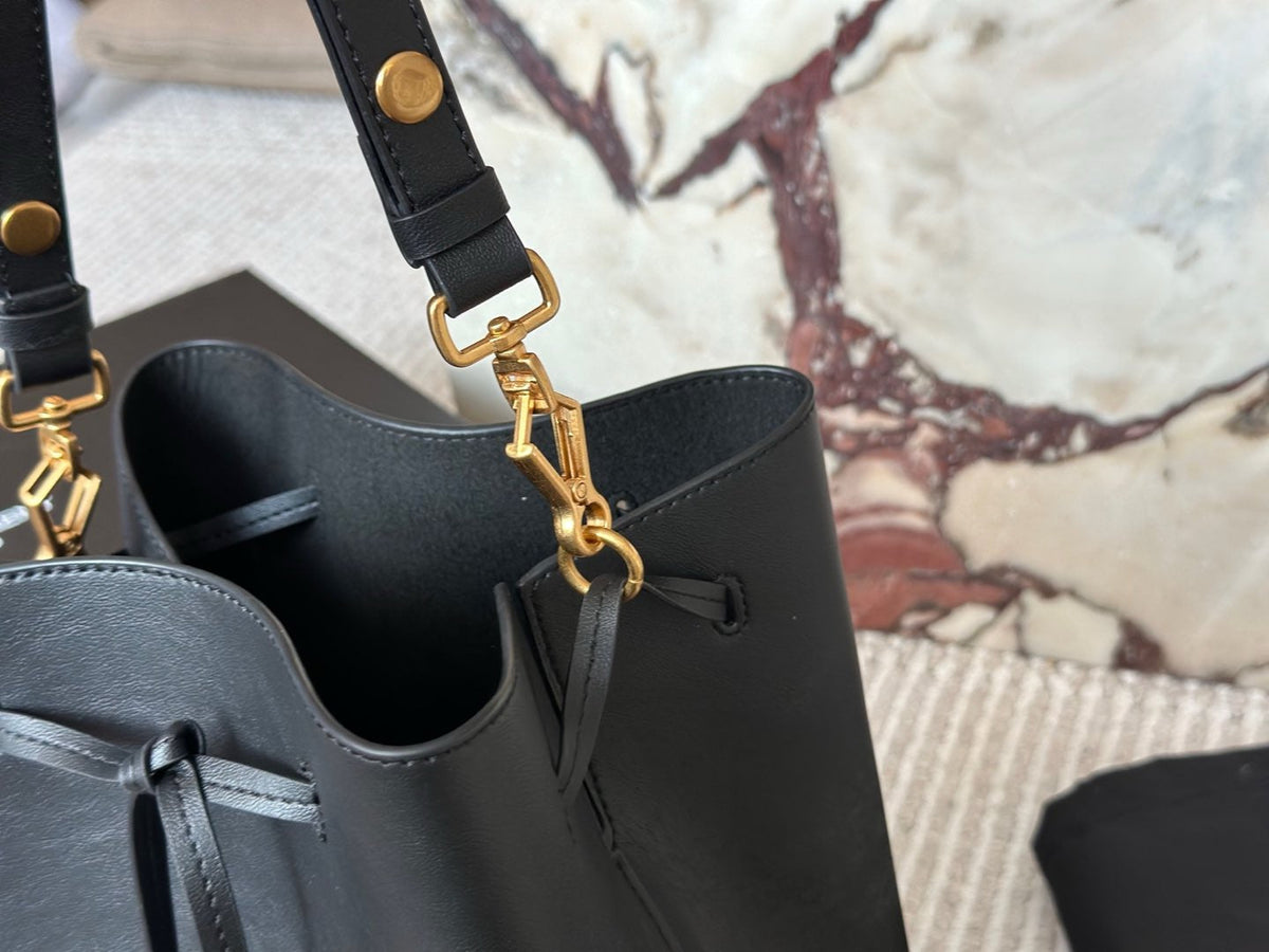 YSK402 Medium Bucket Bag / 12.2x9.8x4.3inch