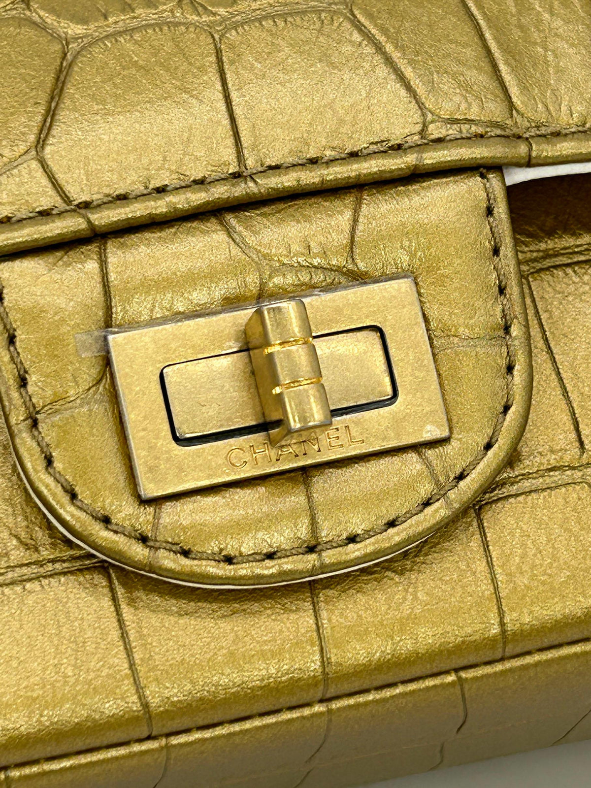 Top Quality Chanel NEW Cream Leather Gold Alligator Double New Classic 2.55 Reissue NWT