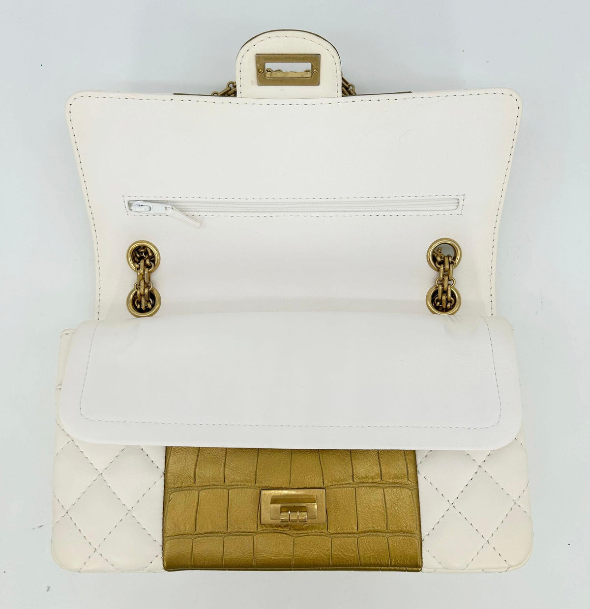 Top Quality Chanel NEW Cream Leather Gold Alligator Double New Classic 2.55 Reissue NWT