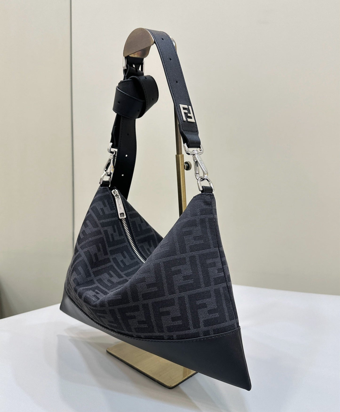 FF290 Fendi After Messenger / 13.1x9inch / HIGHEST QUALITY VERSION