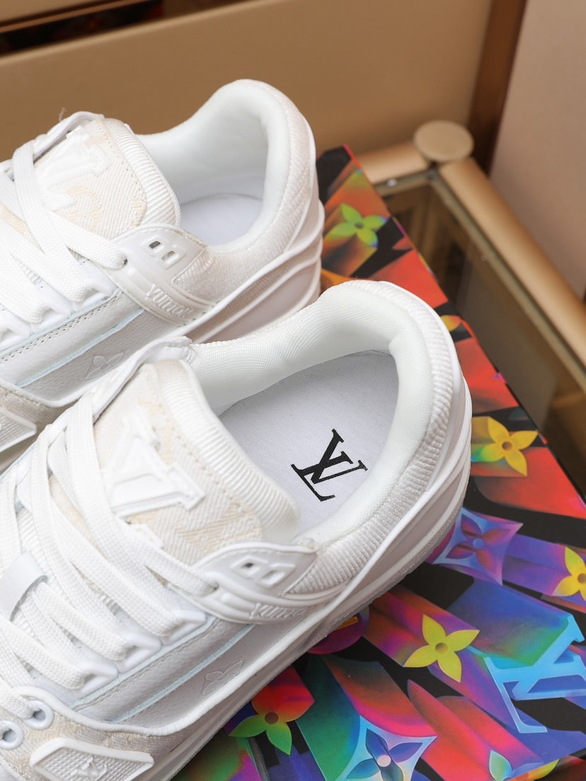 MSE075 LV Trainer Sneaker / Size7-12