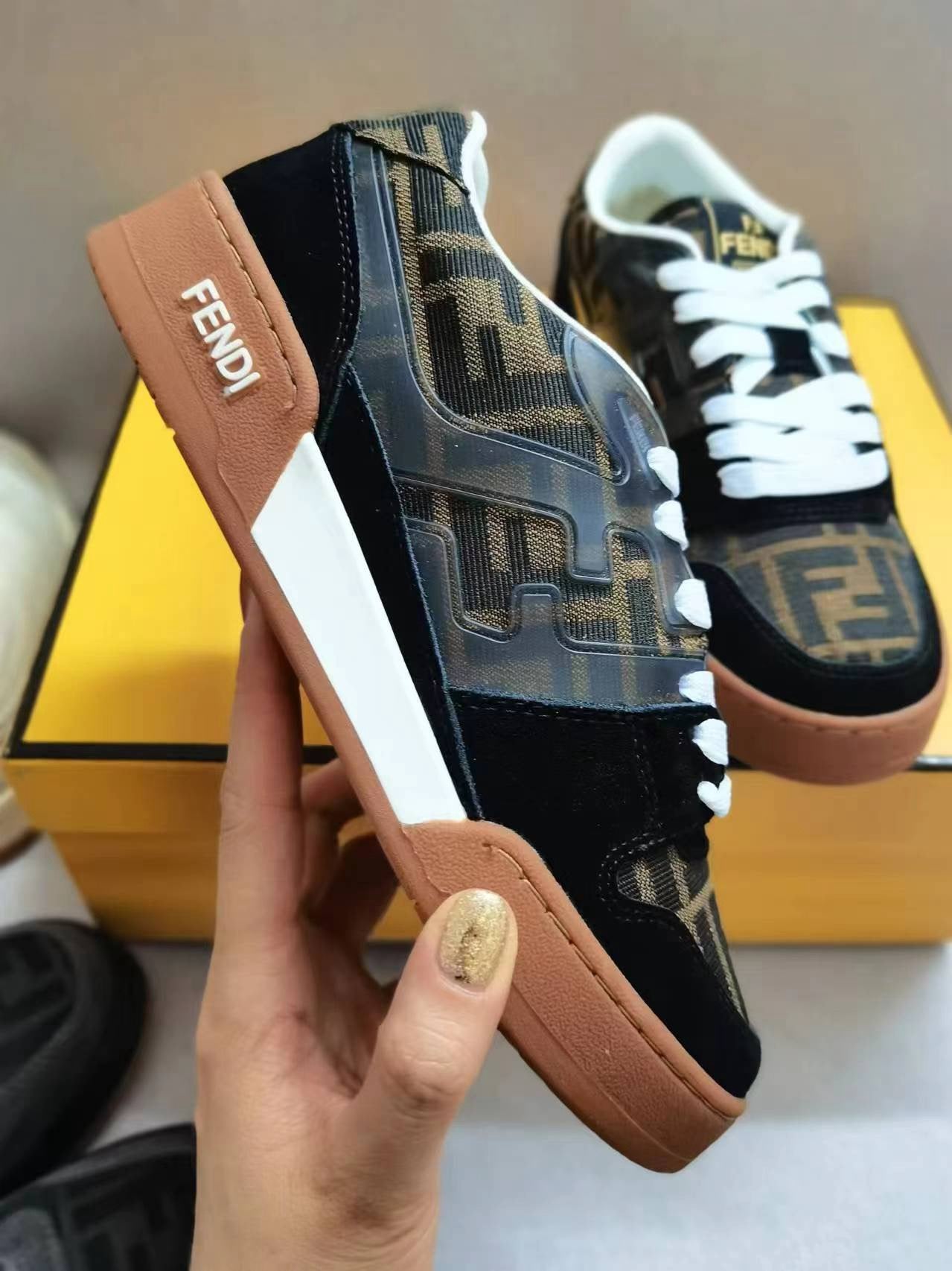 SE1548 Fendi Match Sneaker / Size5-10