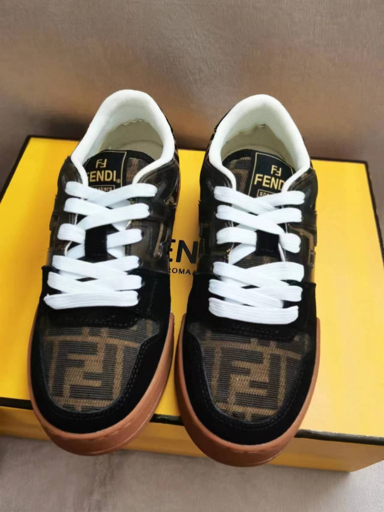 SE1548 Fendi Match Sneaker / Size5-10