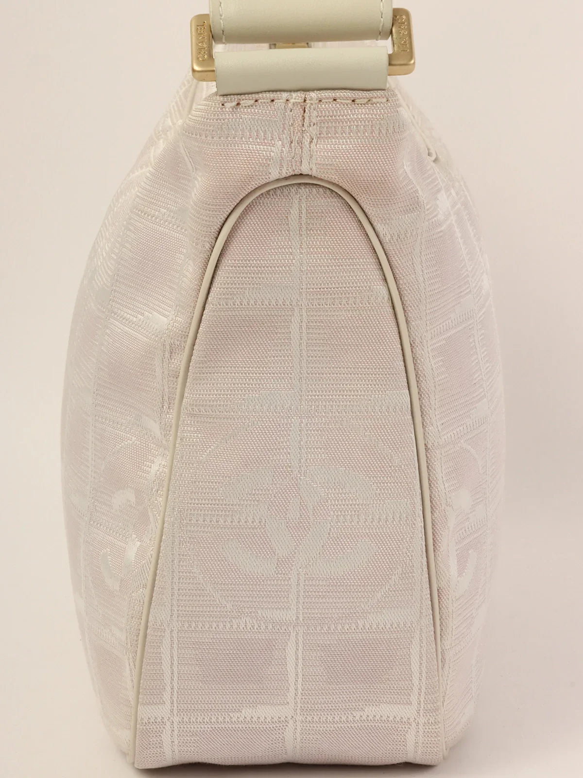 CHANEL 2001 Made New Travel Nylon Shoulder Bag Pink/White