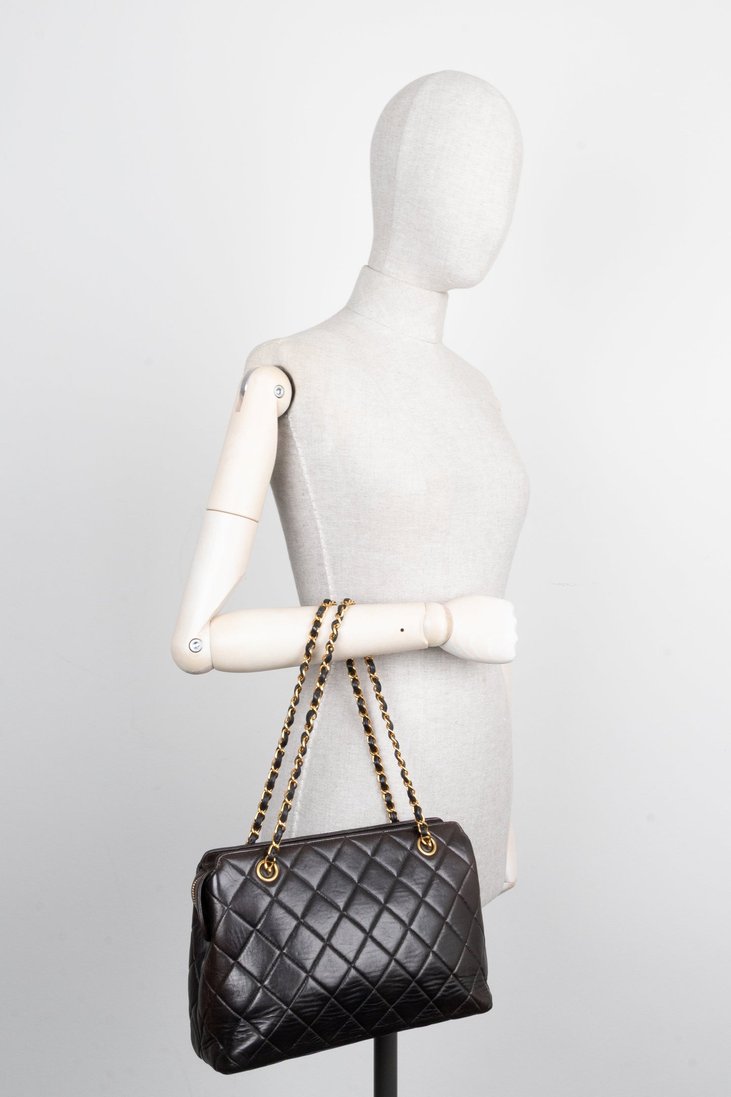CHANEL Vintage Quilted Shoulder Bag Black