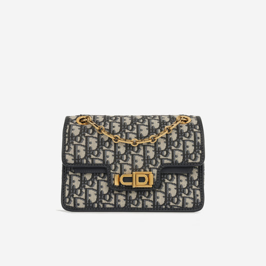 Miss Dioraddict