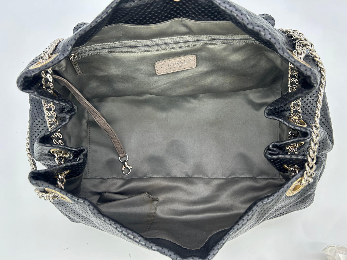 Top Quality Chanel Perforated Drill New Accordion Classic