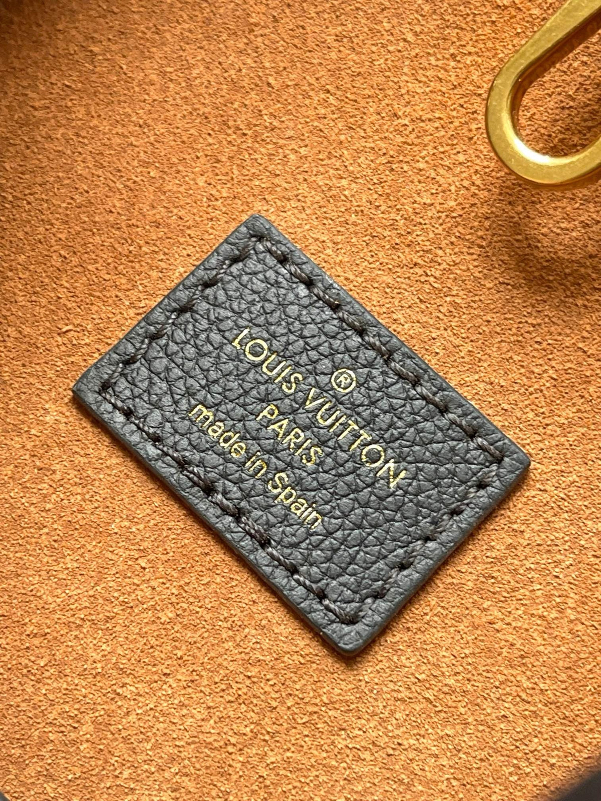 LB1021 Low Key Hobo PM / HIGHEST QUALITY VERSION / 9.4 x 11 x 6.3 inches