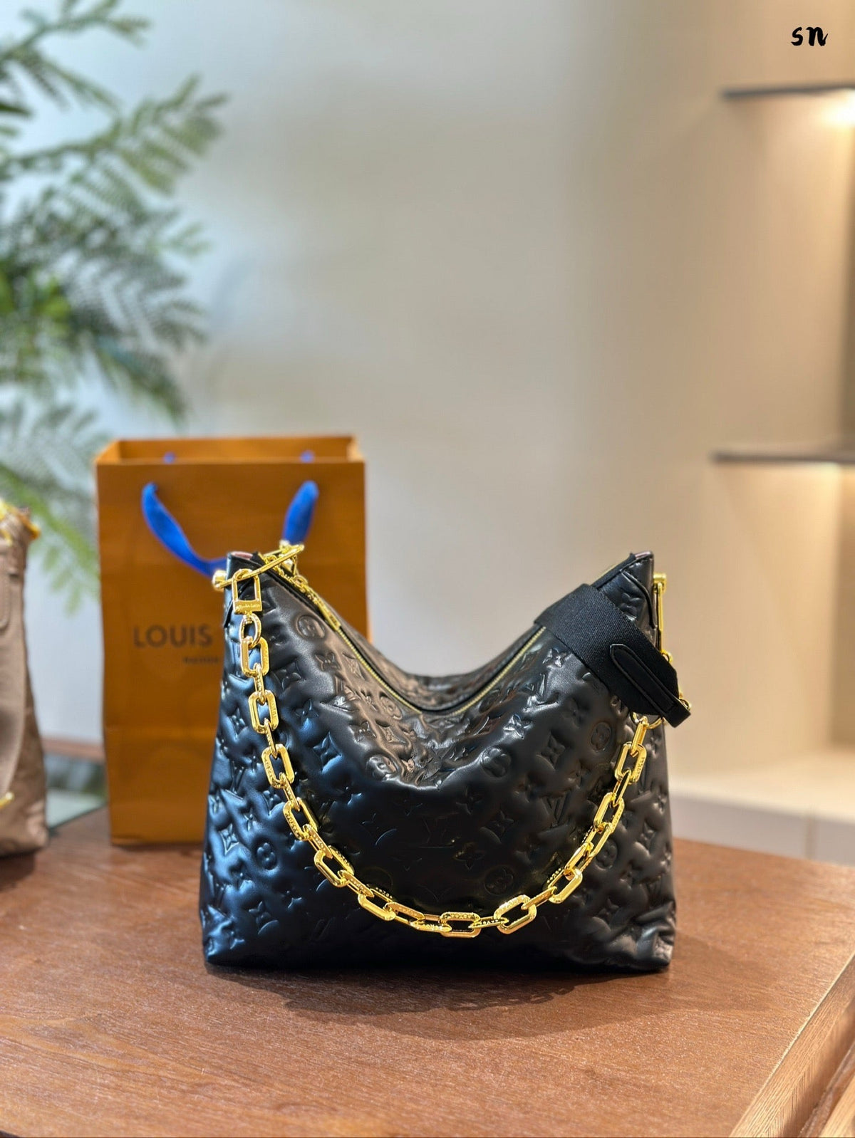 LB1120 Coussin Hobo MM / 15 x 13 x 3.9 inches