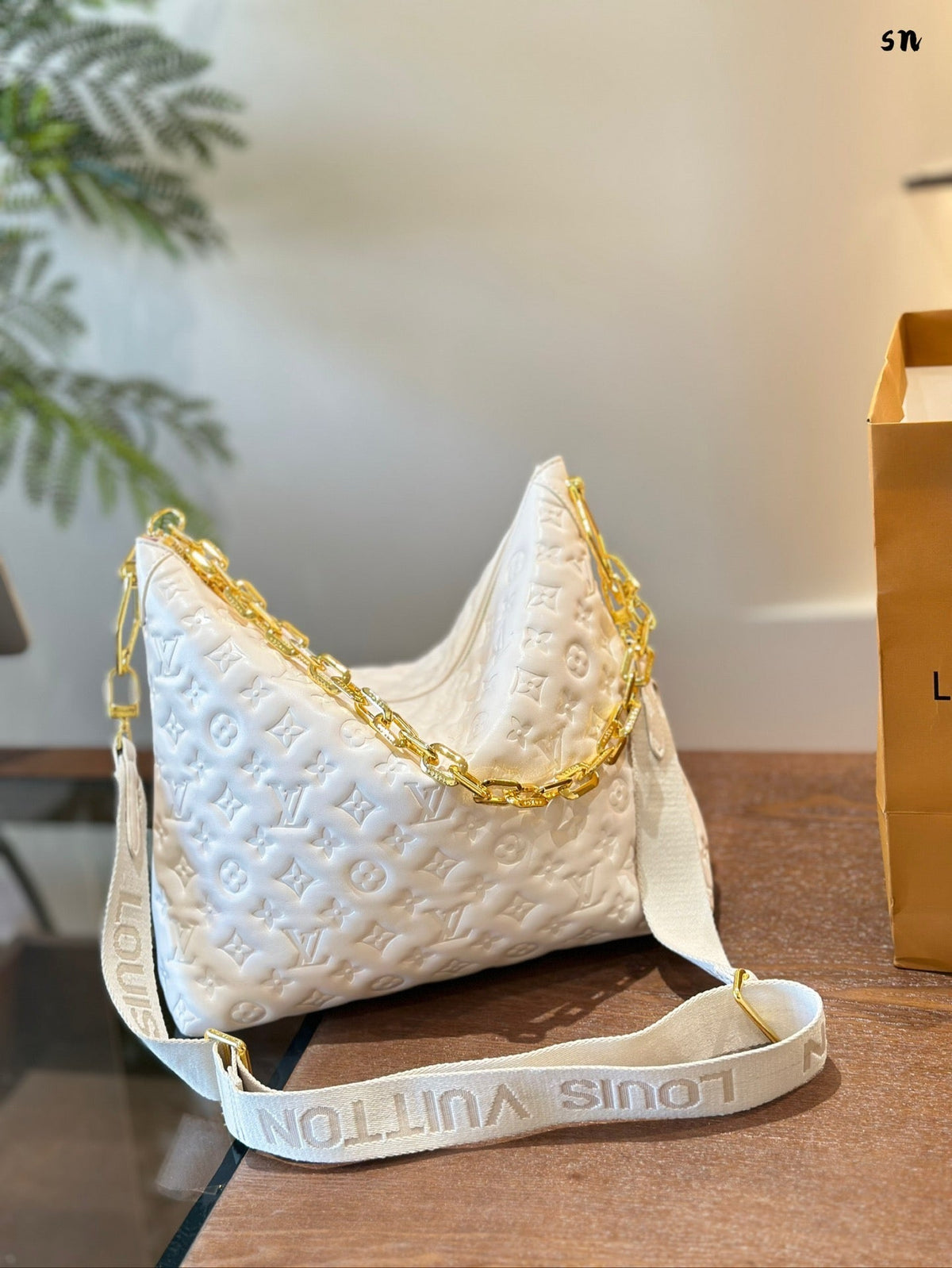 LB1120 Coussin Hobo MM / 15 x 13 x 3.9 inches