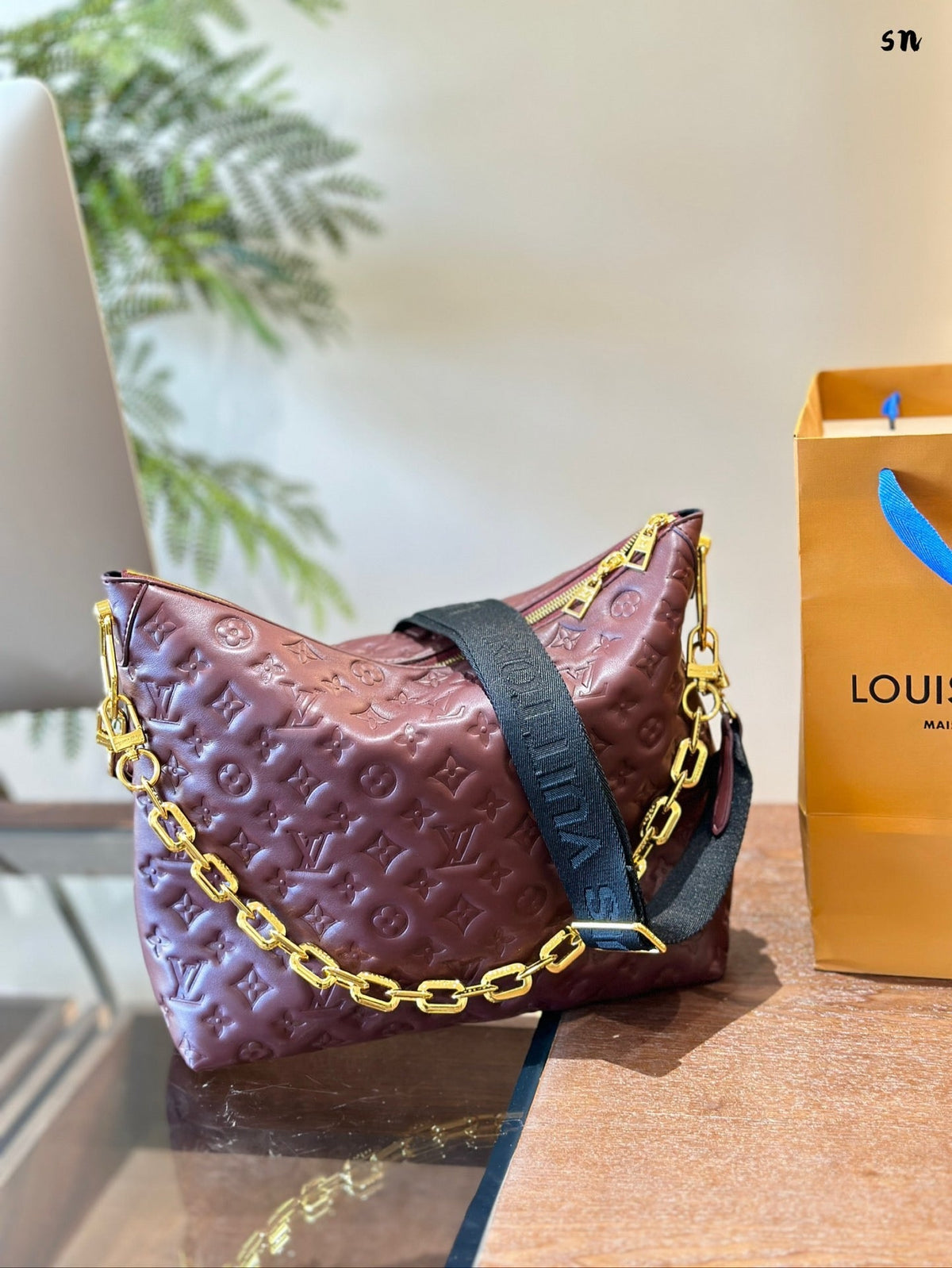 LB1120 Coussin Hobo MM / 15 x 13 x 3.9 inches