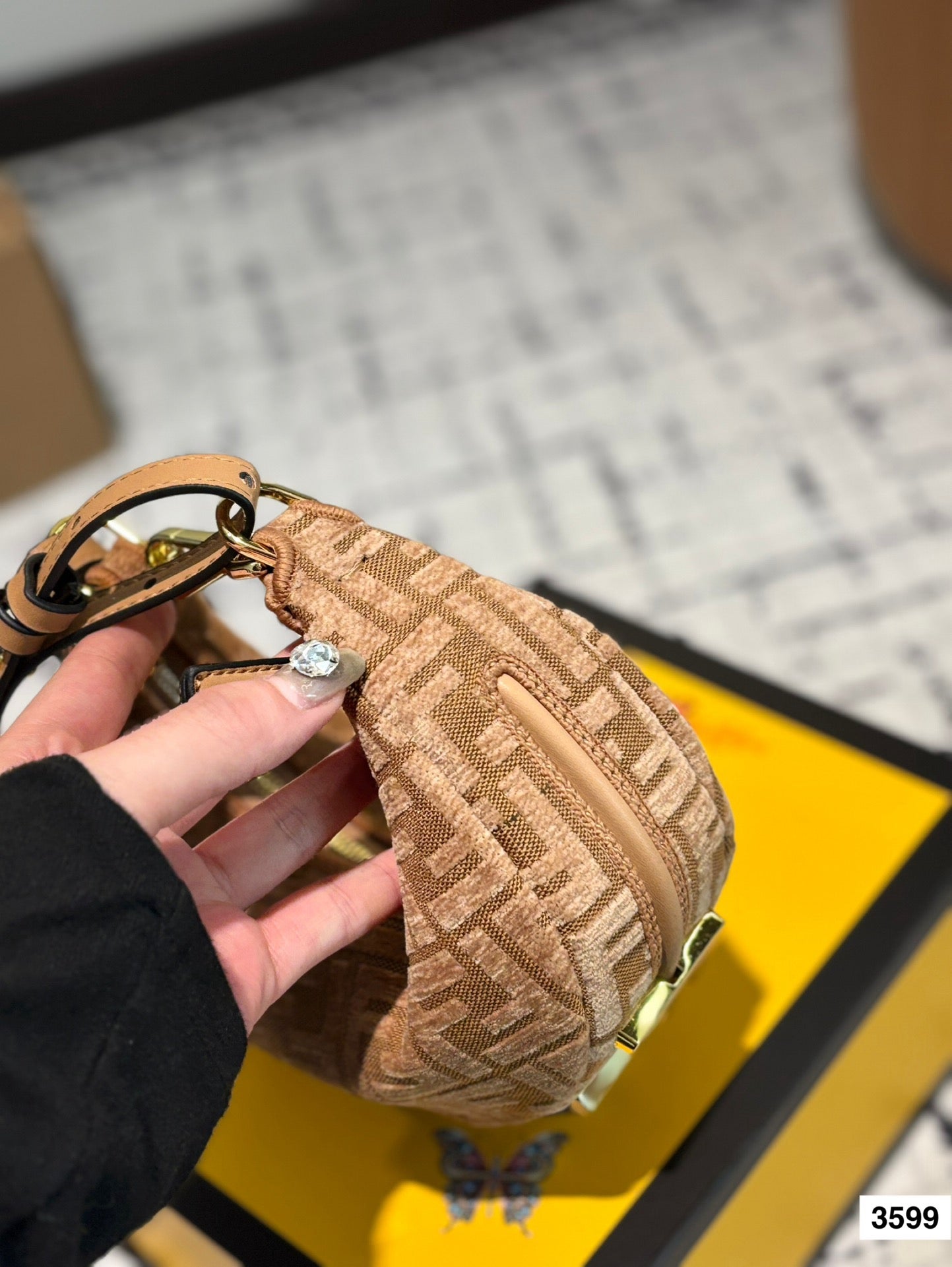 FF292 Fendigraphy Mini / 7.8x5.1x2.9inch