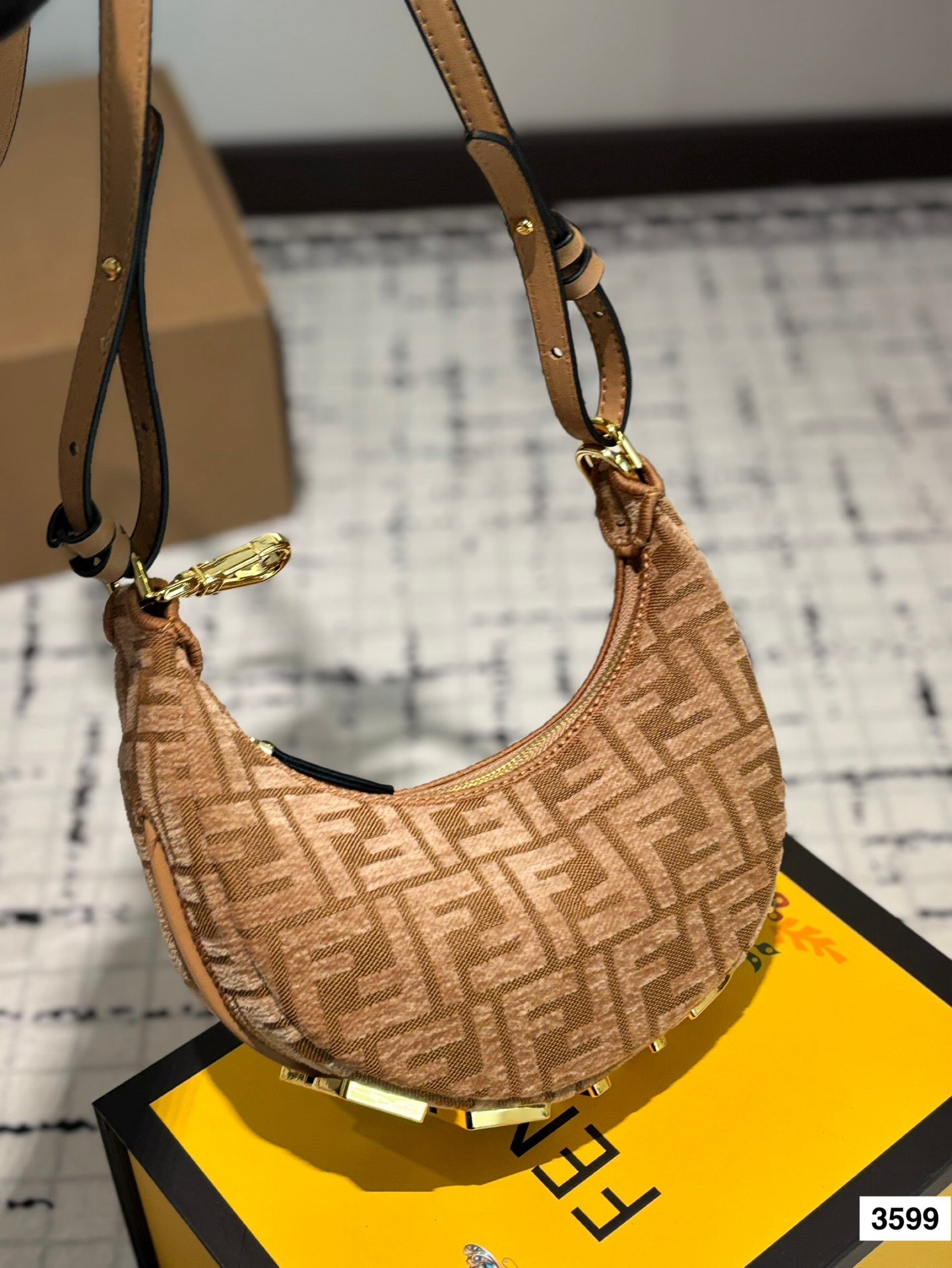 FF292 Fendigraphy Mini / 7.8x5.1x2.9inch