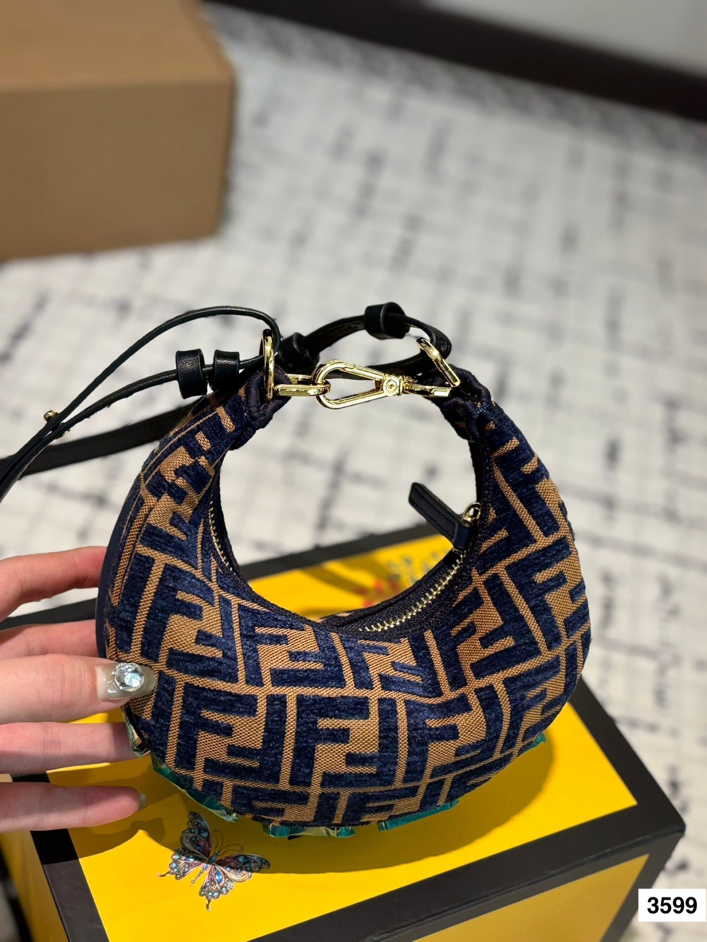 FF292 Fendigraphy Mini / 7.8x5.1x2.9inch