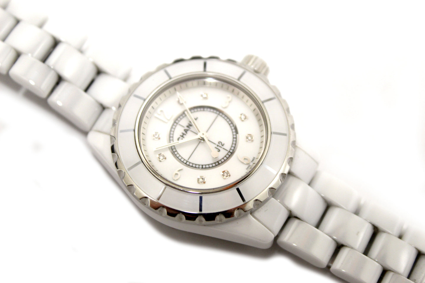 Chanel White Ceramic J Diamond Quatz Watch mm H