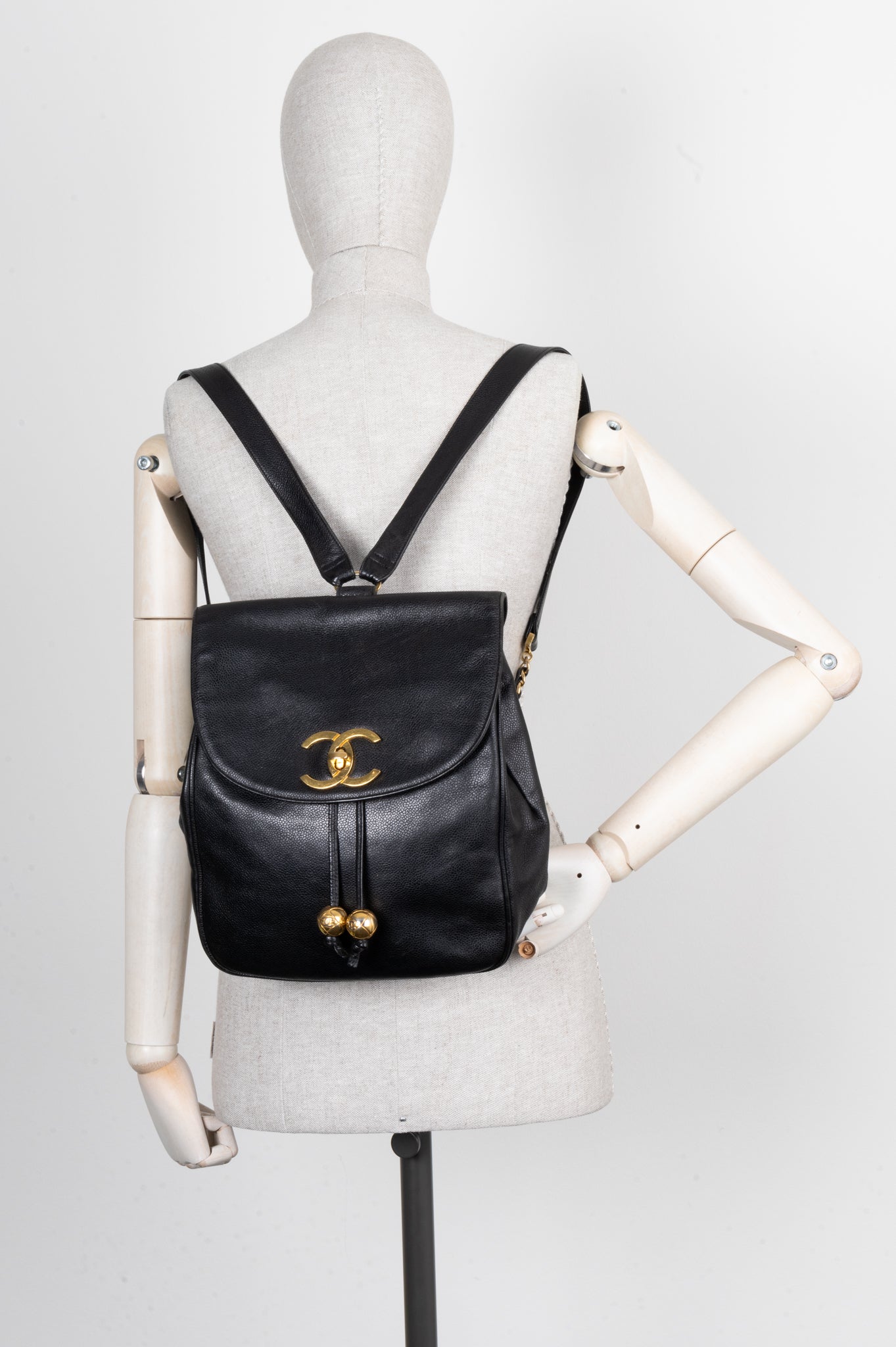 CHANEL CC Backpack Caviar Black