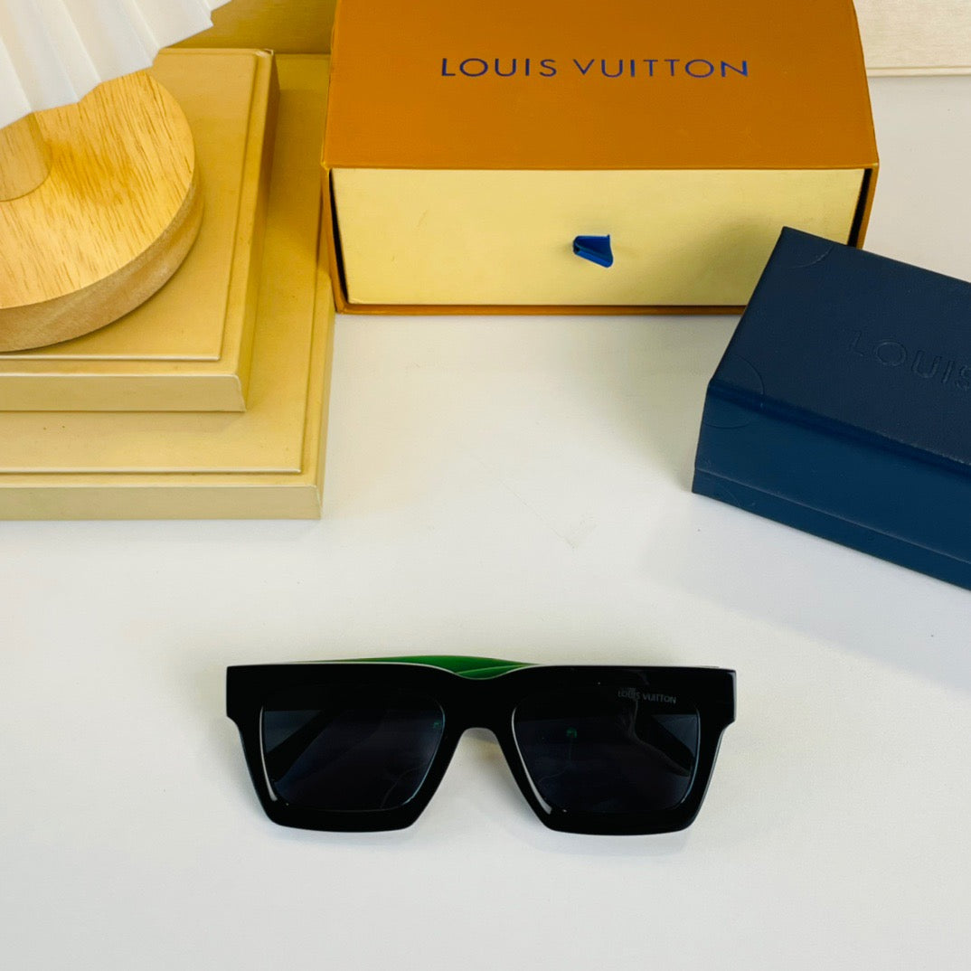 JW563 Sunglasses / 52x21x145mm