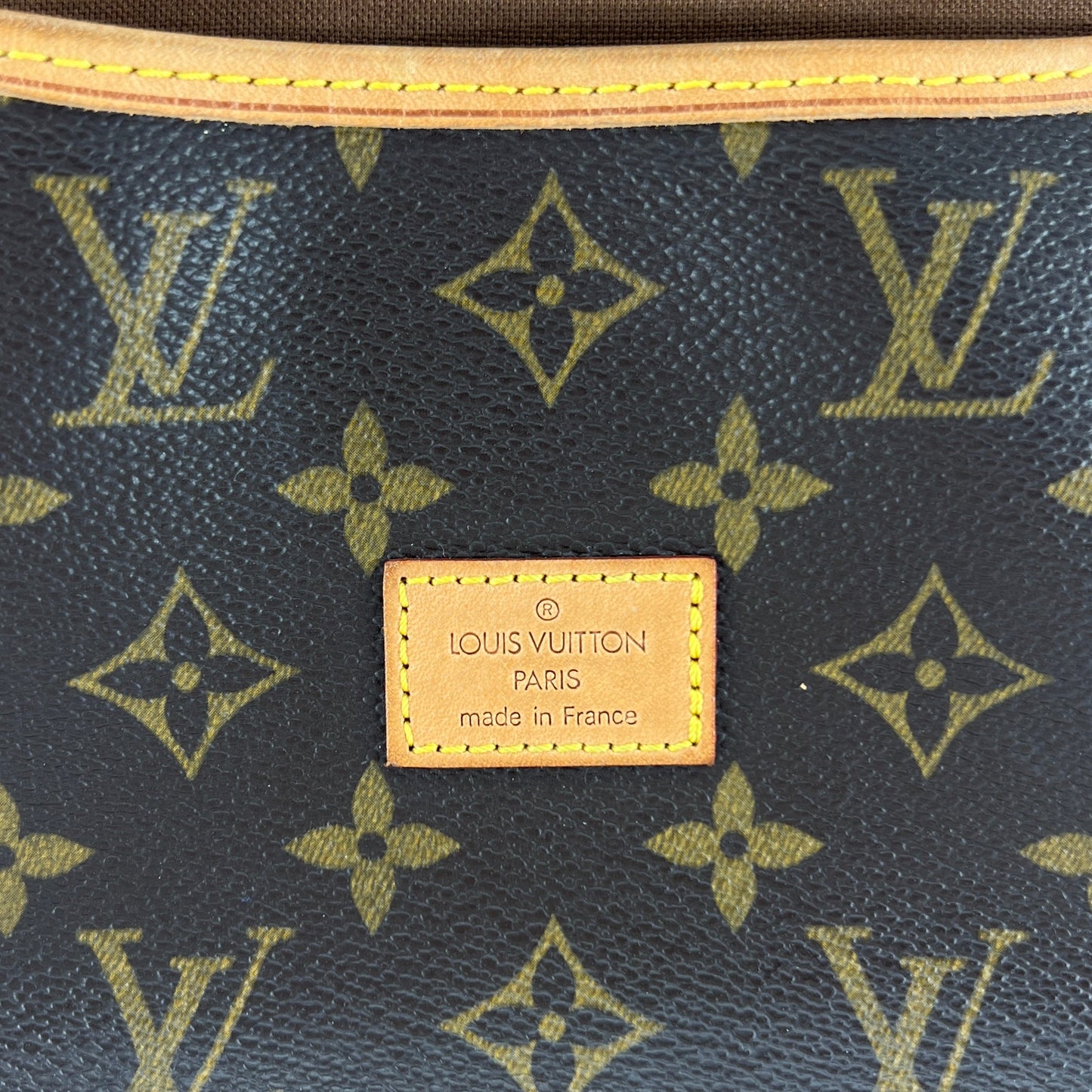 Louis Vuitton Saumur28 Crossbody Bag TWS