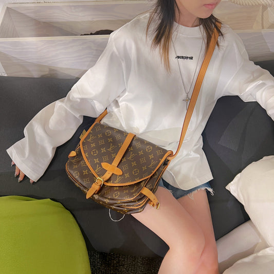 Louis Vuitton Saumur28 Crossbody Bag TWS