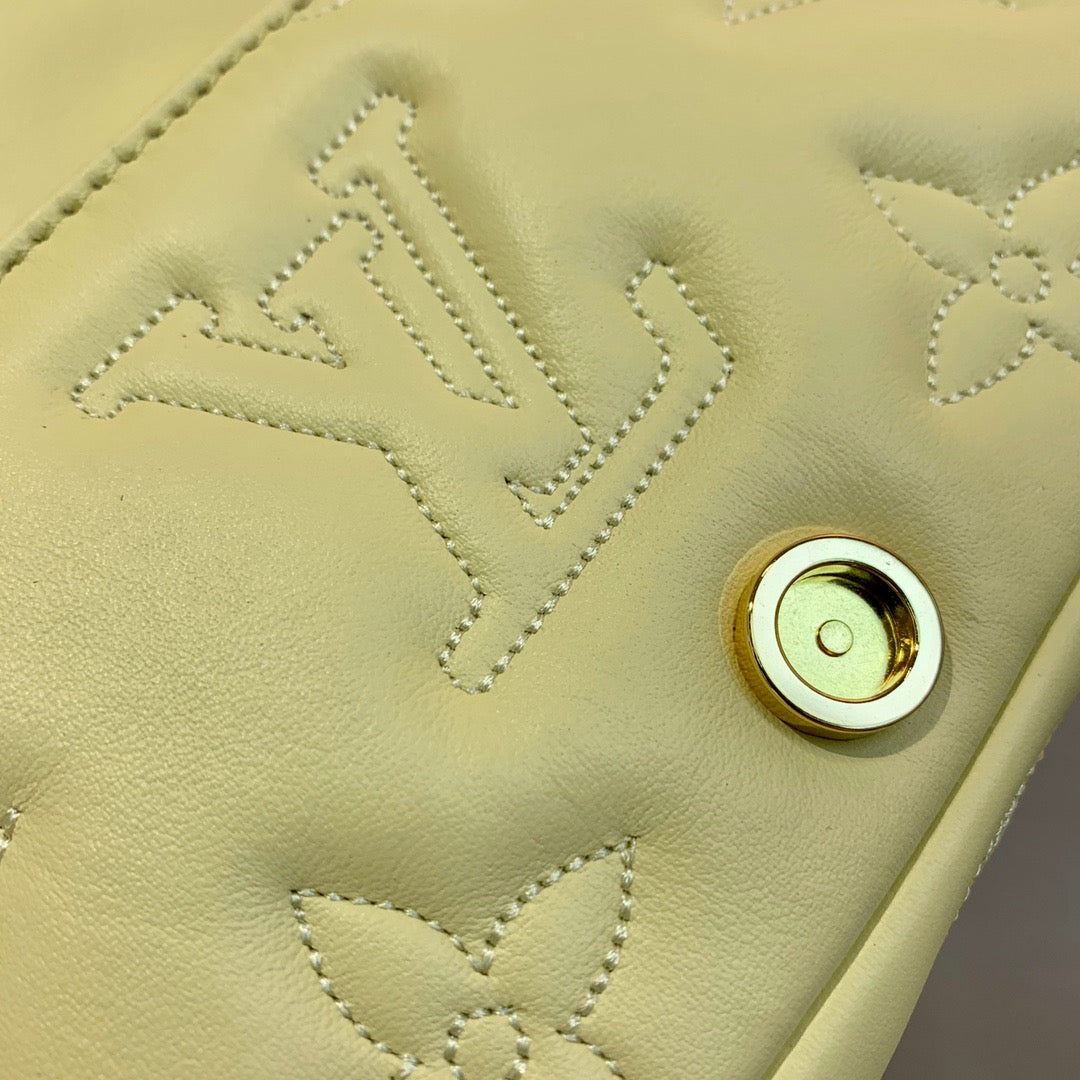 LB664 Wallet on Strap Bubblegram / HIGHEST QUALITY VERSION / 7.9 x 4.7 x 2.4 inches