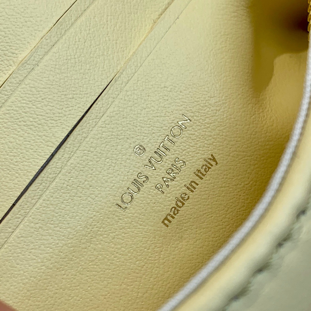 LB664 Wallet on Strap Bubblegram / HIGHEST QUALITY VERSION / 7.9 x 4.7 x 2.4 inches
