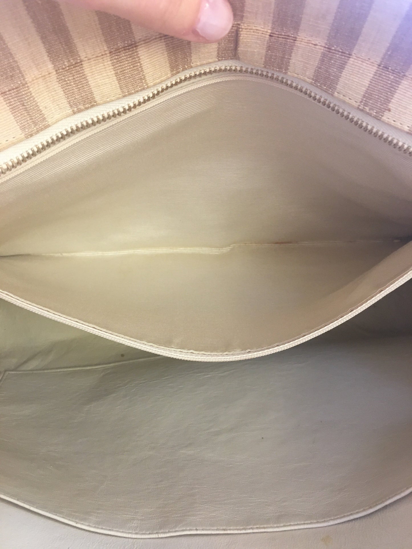 CHANEL Shoulder Bag in Beige Fabric