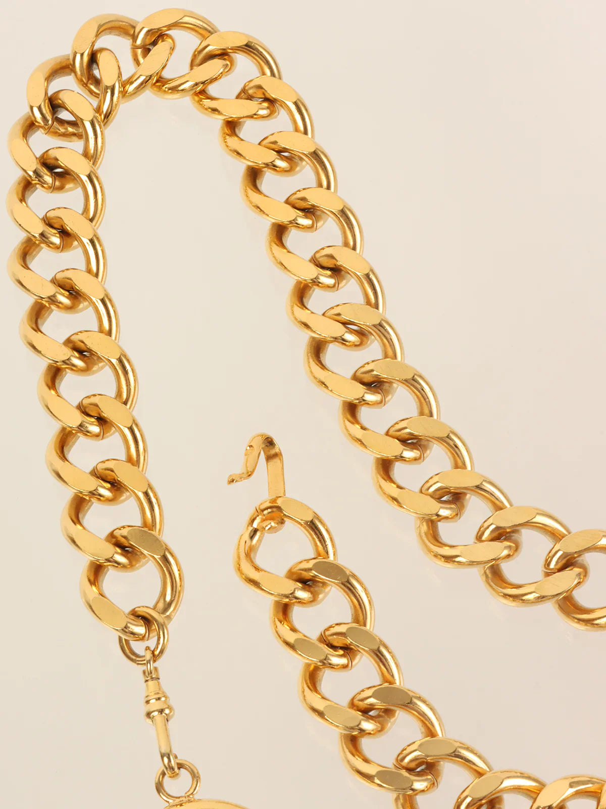 Top Quality Chanel Logo Plate Cc Mark Coin Charm Chain Belt Gold